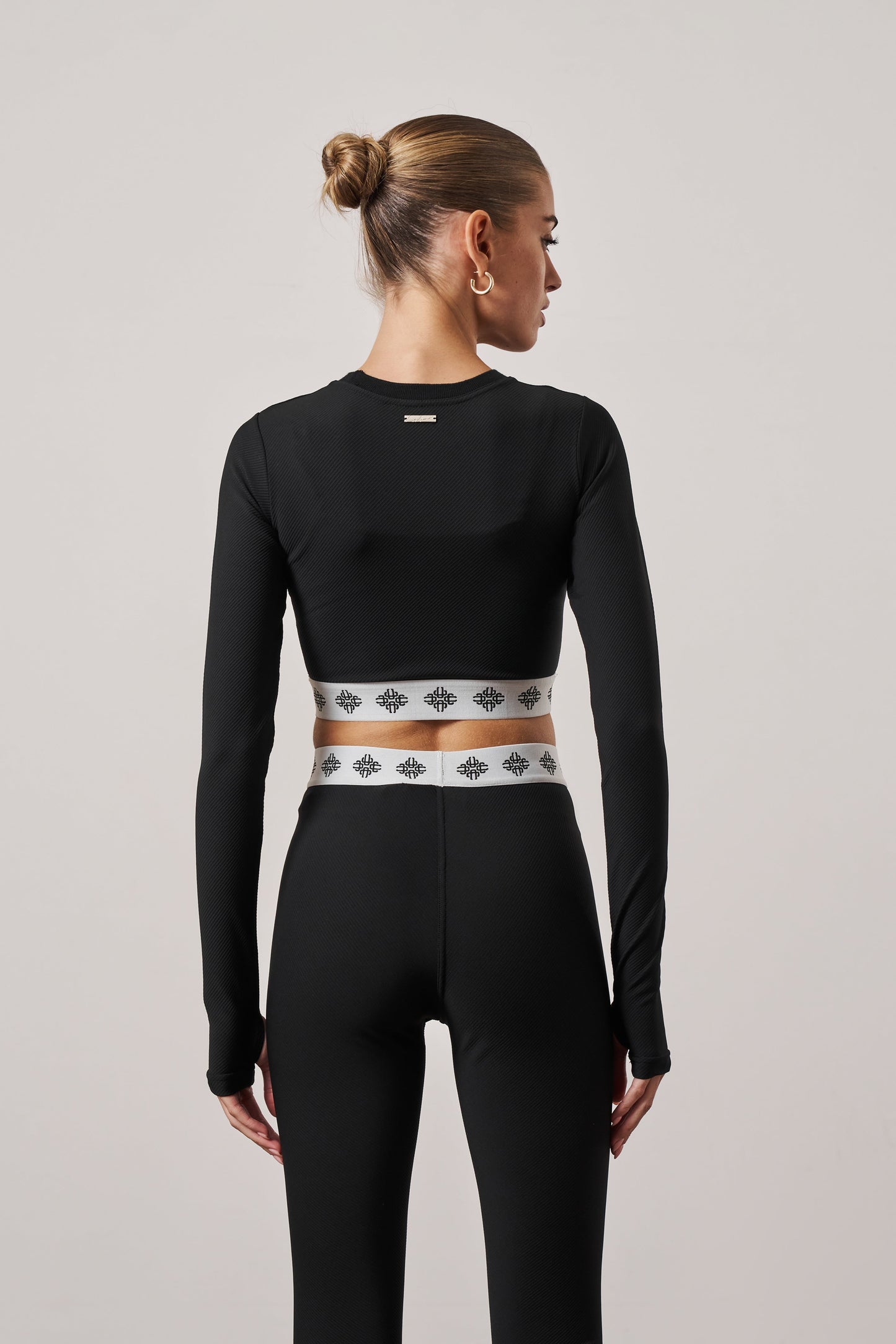 BRANDED WAISTBAND FITTED RIBBED TOP - BLACK