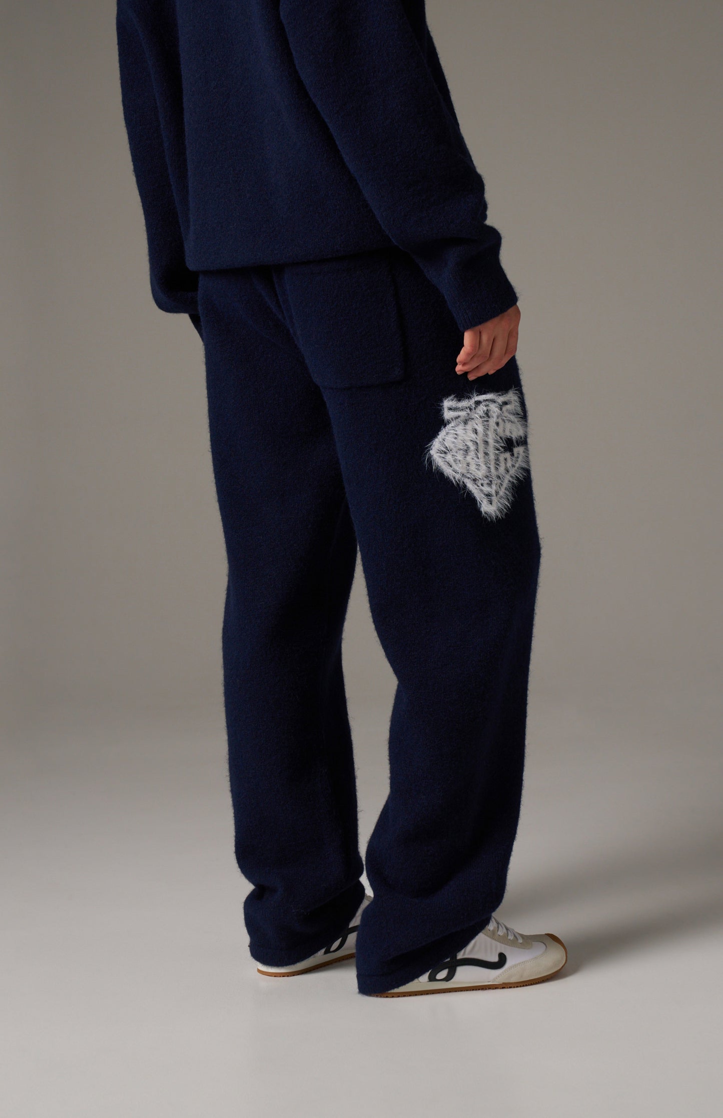 MONOGRAM FLUFFY KNIT JOGGERS - NAVY