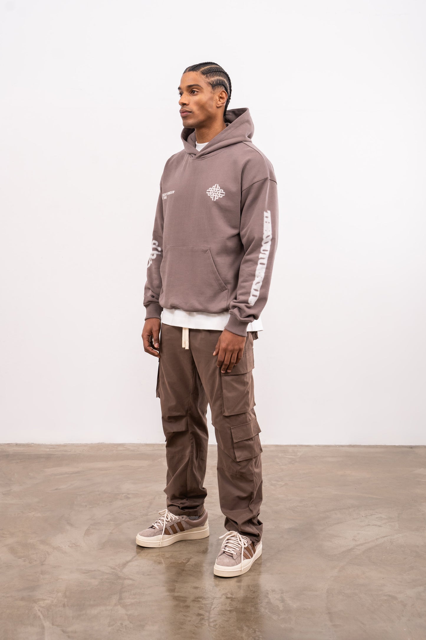 BLURRED EMBLEM GRAPHIC HOODIE - BROWN