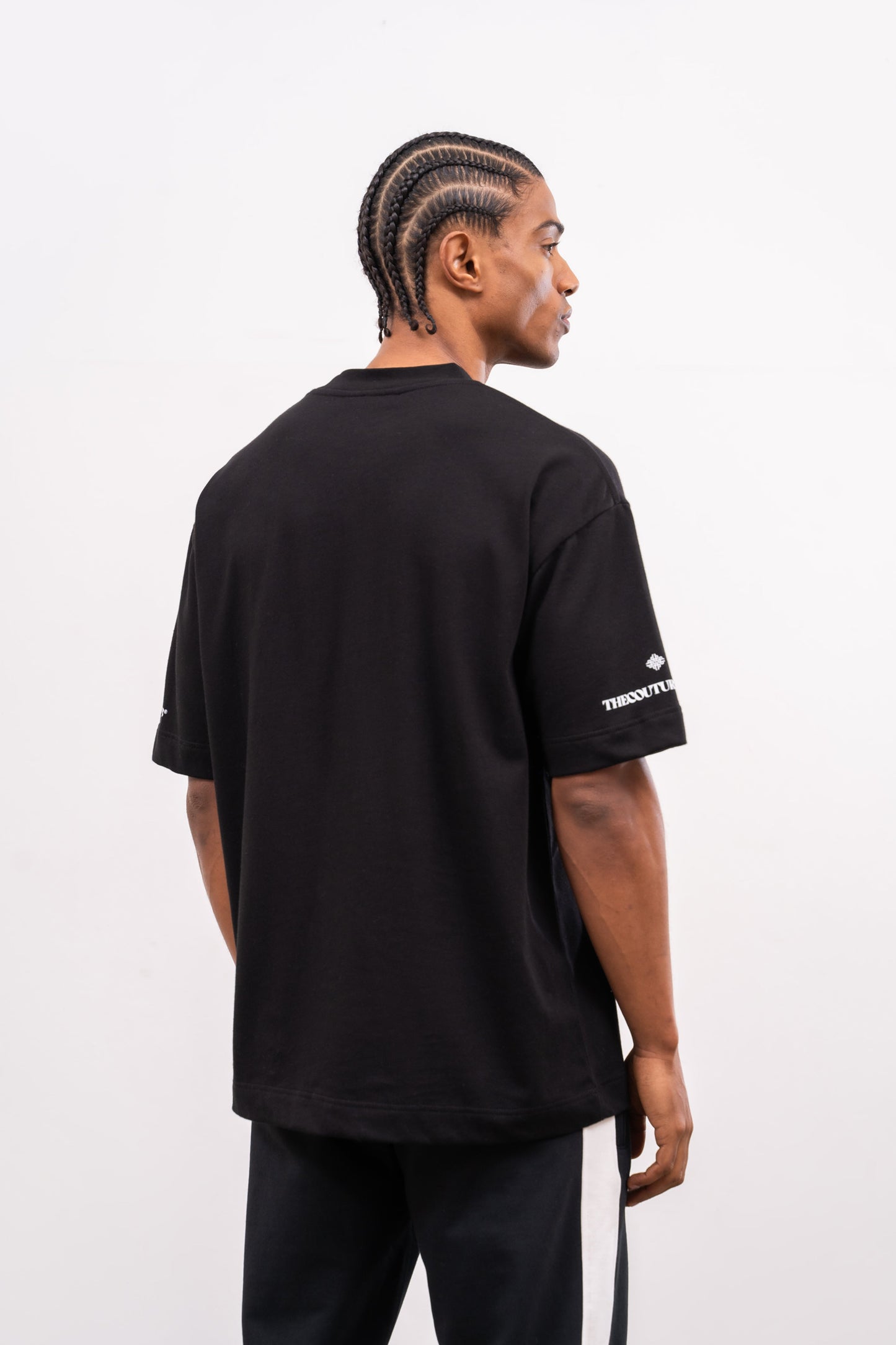 EMBLEM COPYRIGHT T-SHIRT - BLACK