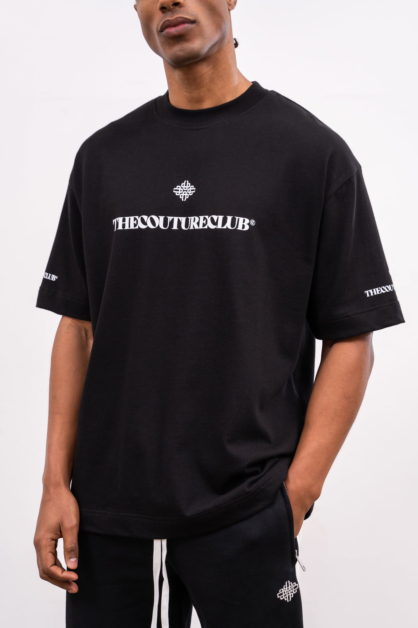 EMBLEM COPYRIGHT T-SHIRT - BLACK