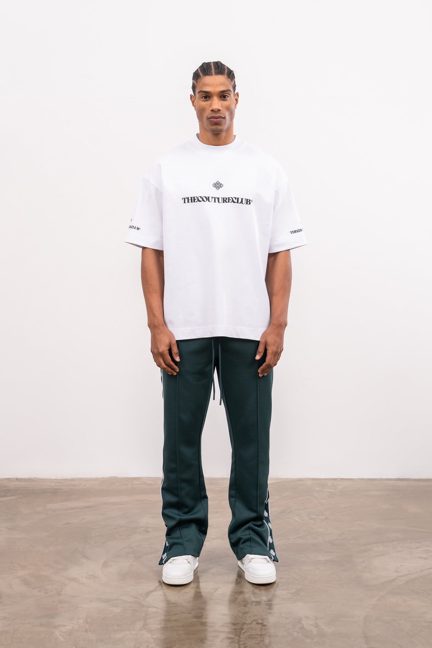 EMBLEM COPYRIGHT T-SHIRT - WHITE