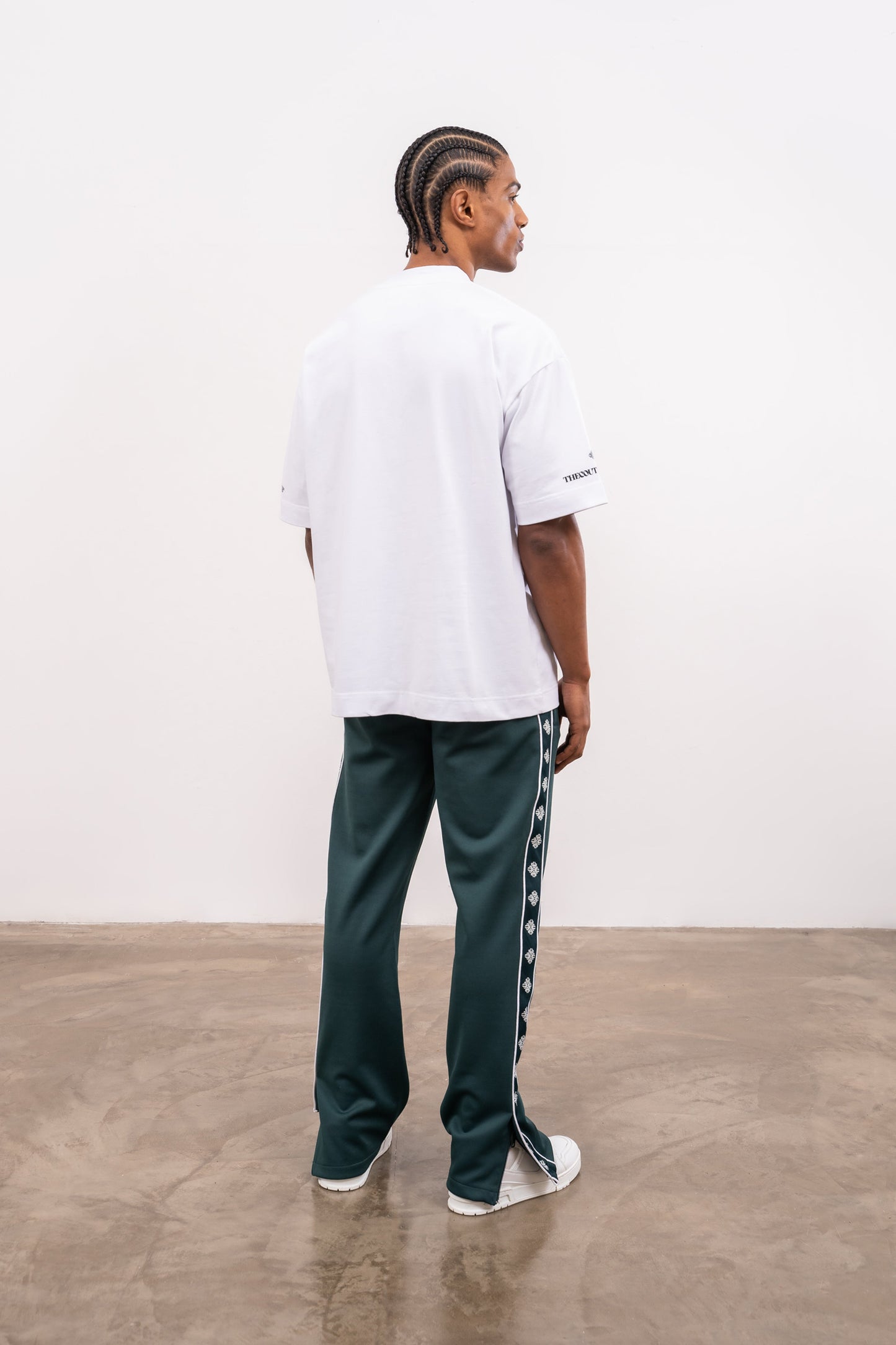 EMBLEM COPYRIGHT T-SHIRT - WHITE