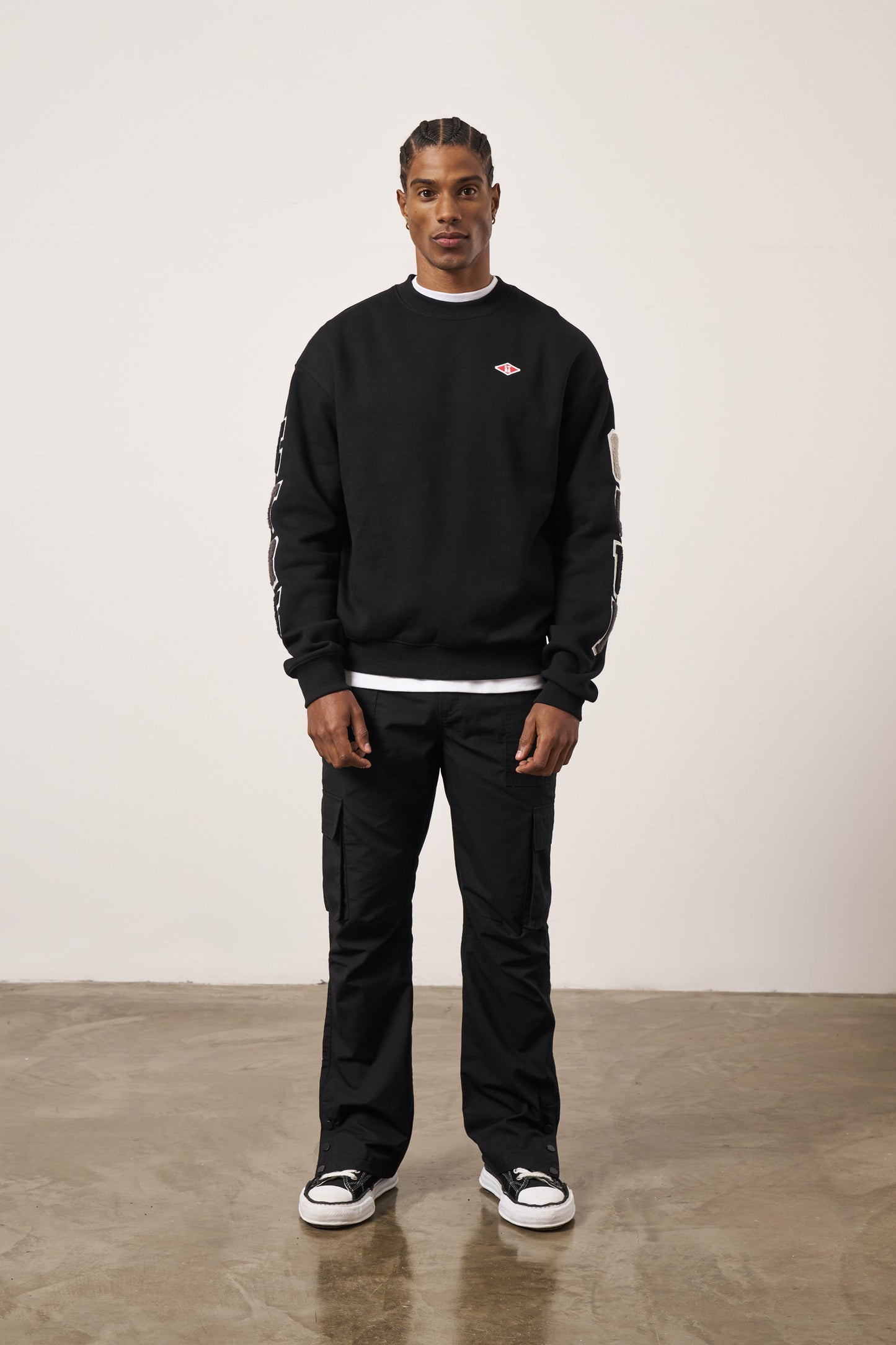 MULTIBADGE CHENILLE SWEATSHIRT - BLACK