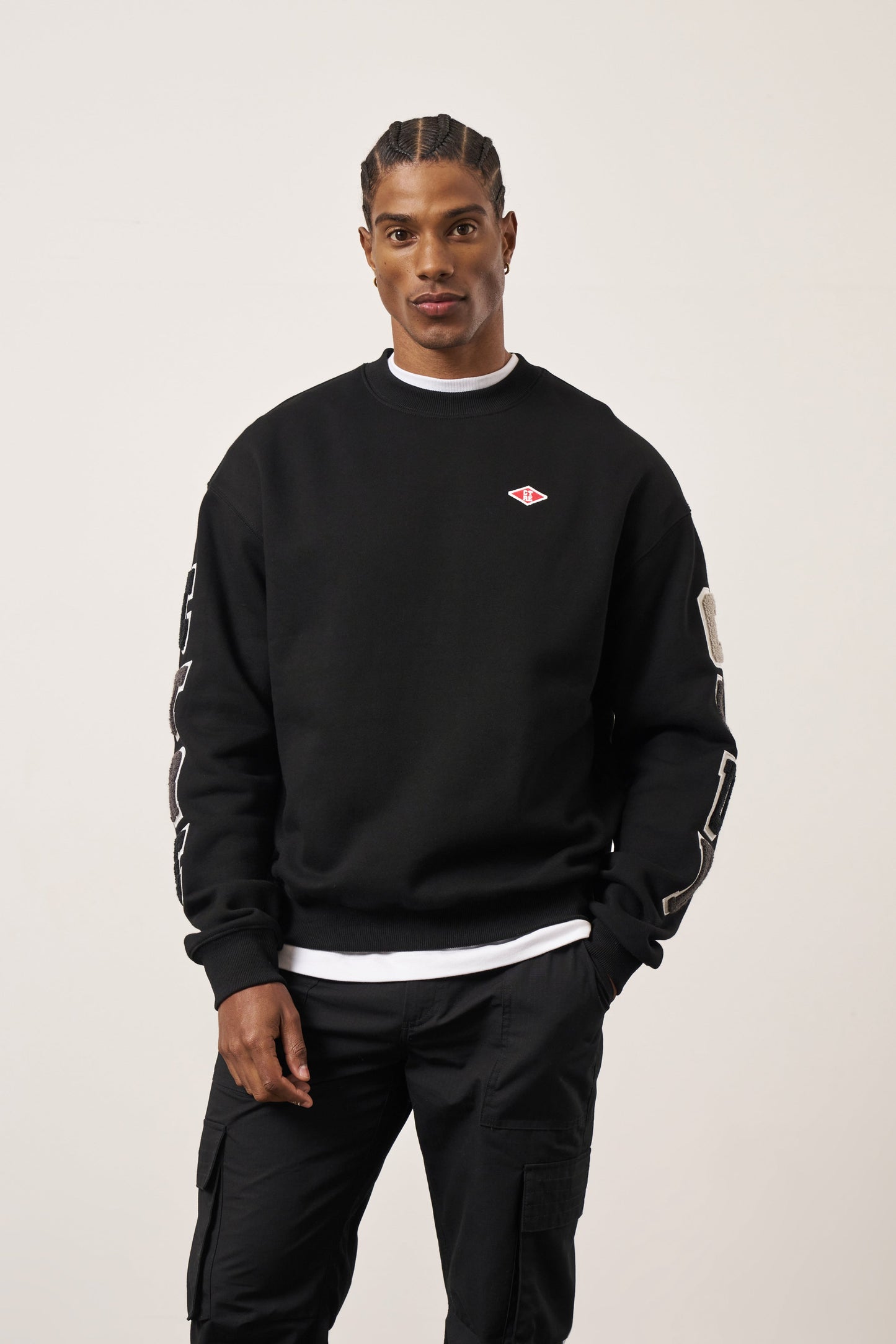 MULTIBADGE CHENILLE SWEATSHIRT - BLACK