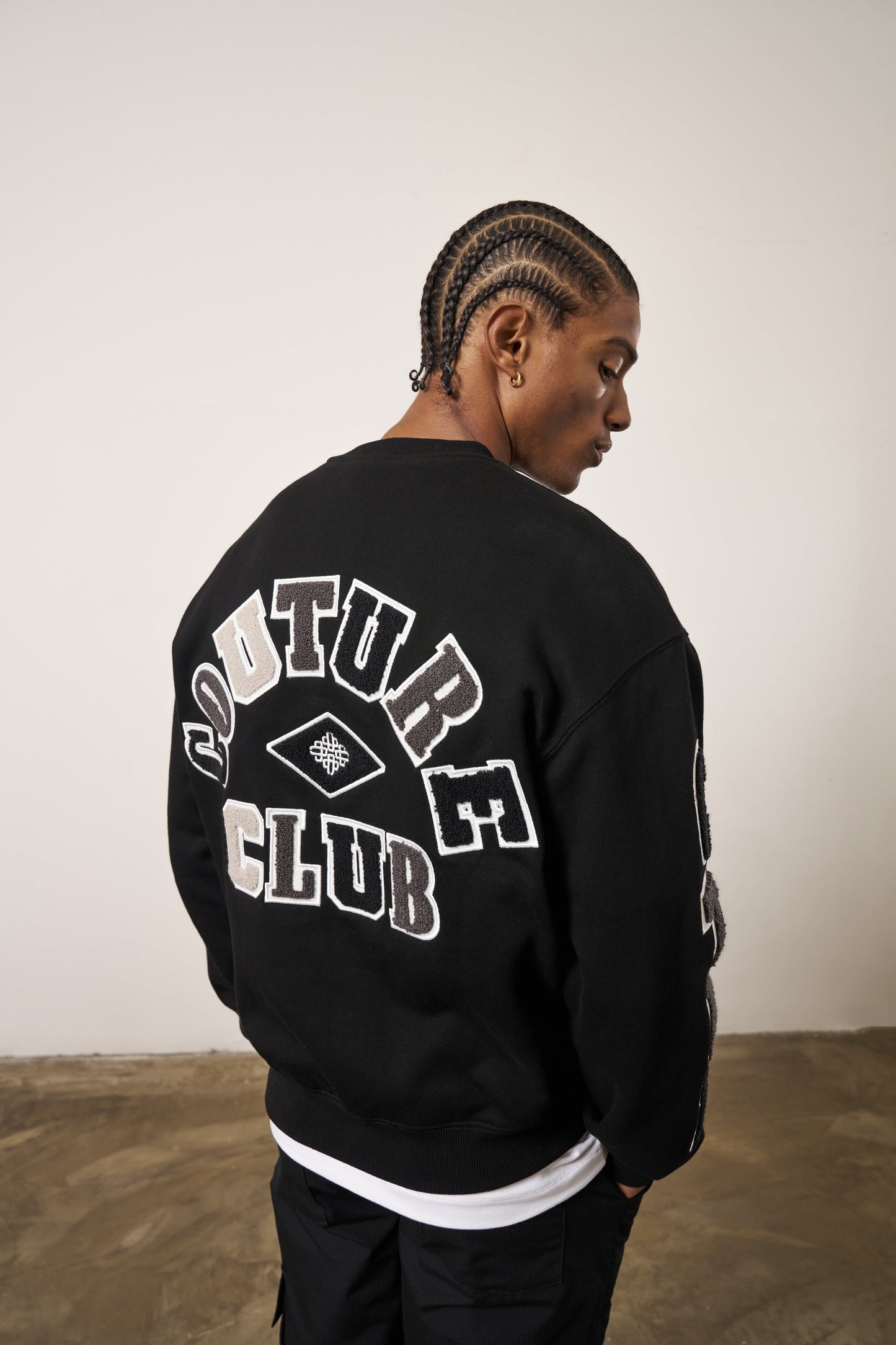 MULTIBADGE CHENILLE SWEATSHIRT - BLACK