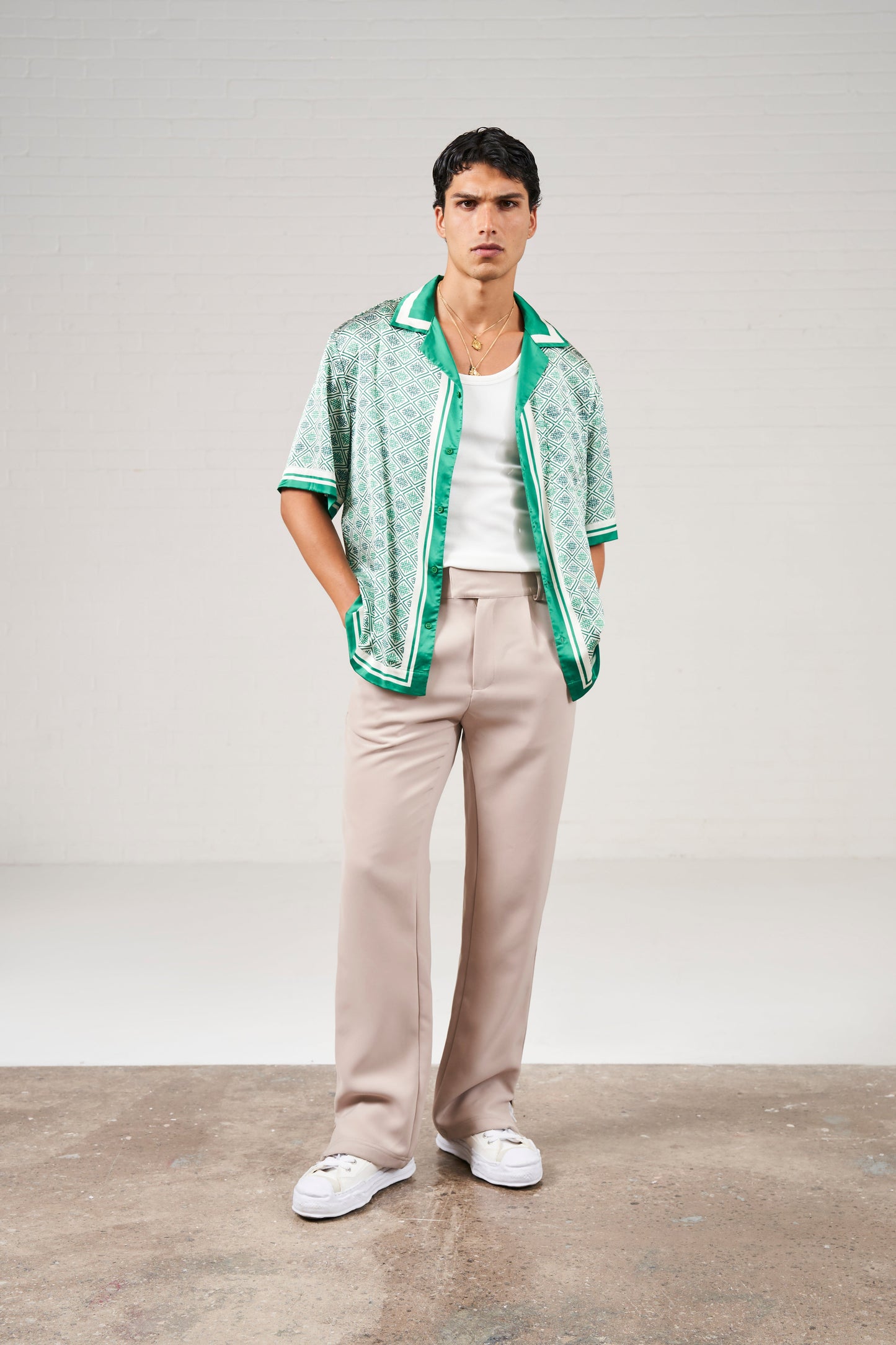 EMBLEM PRINT SHIRT - GREEN