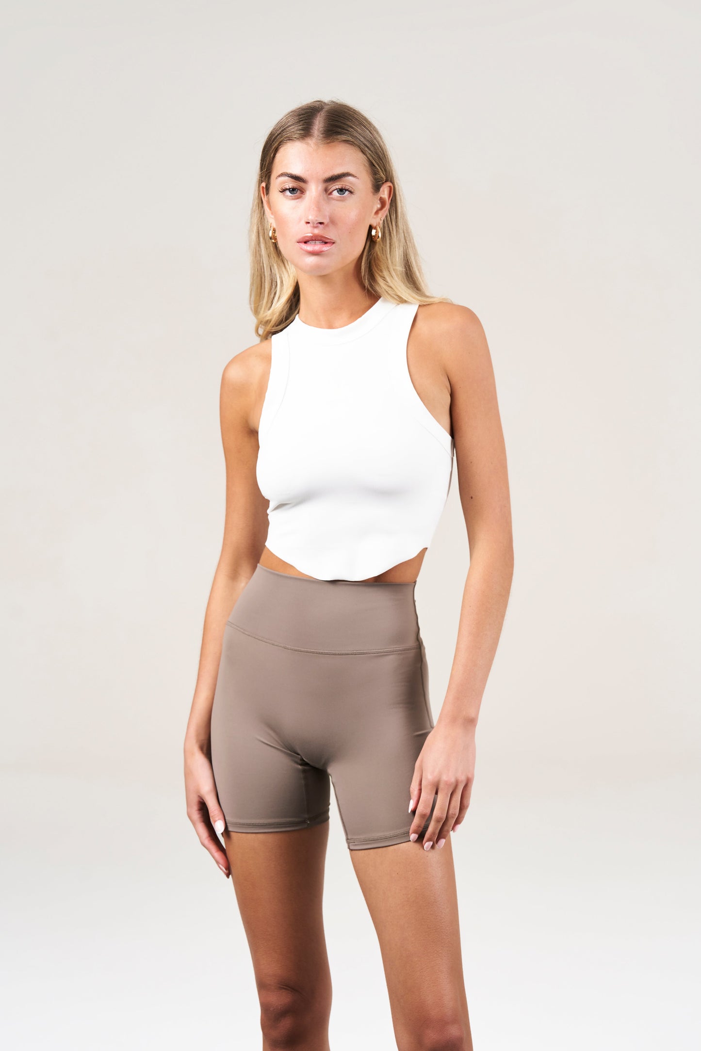 SCULPTING STRETCH EMBLEM RACER - OFF WHITE