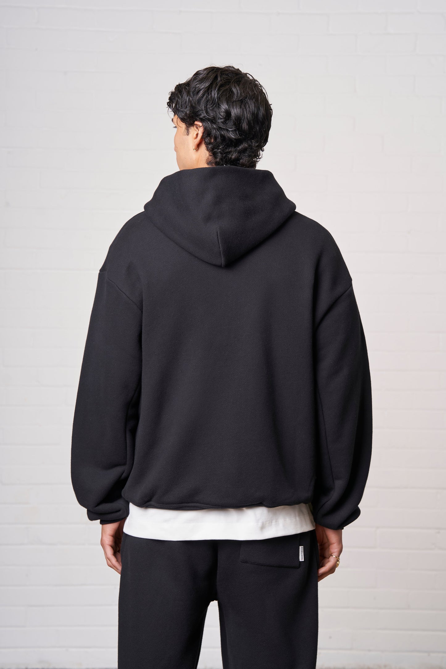 LAUNDERED CLASSICS ZIP THROUGH HOODIE - WASHED BLACK