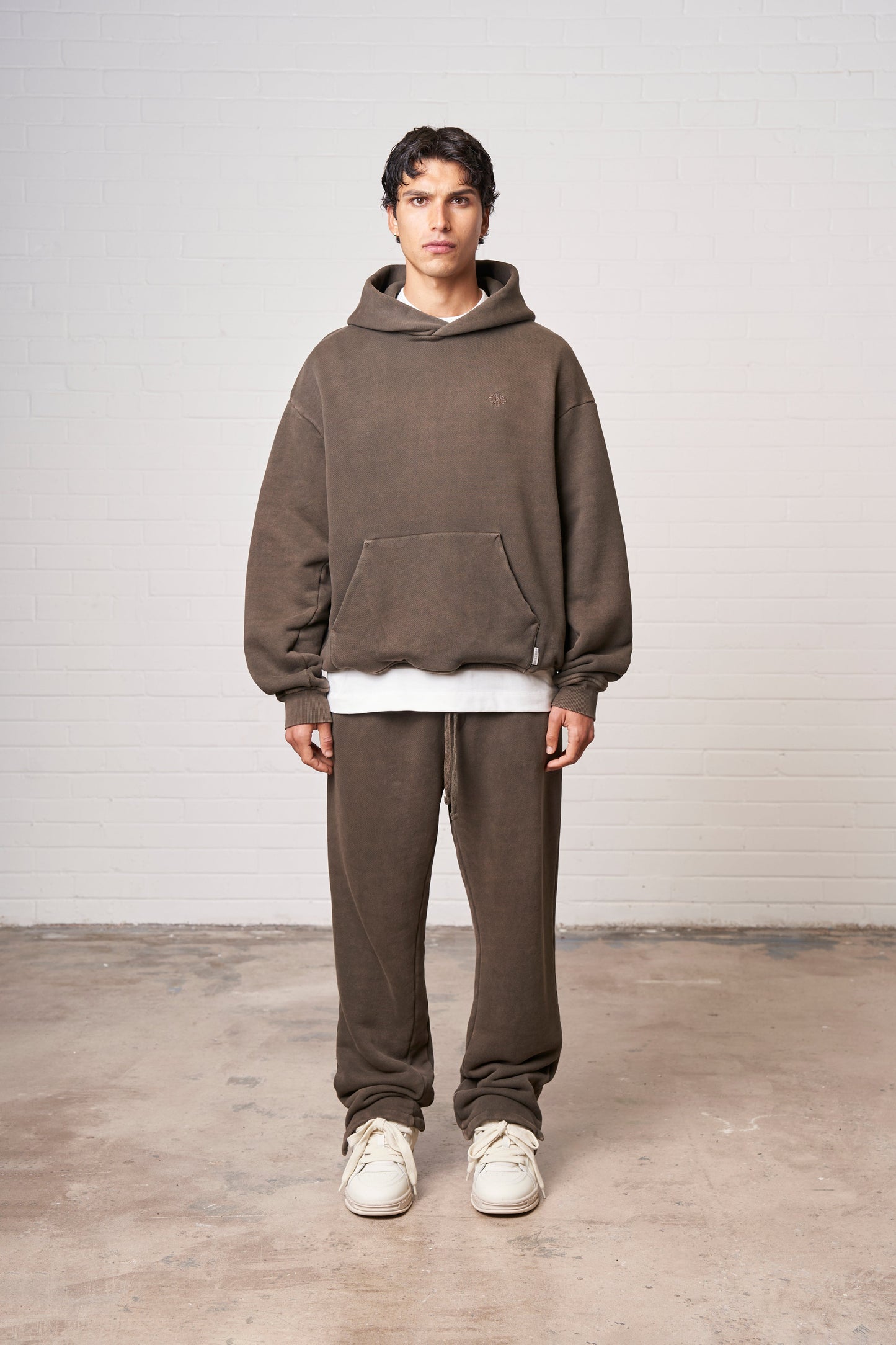 LAUNDERED CLASSICS HOODIE - WASHED BROWN