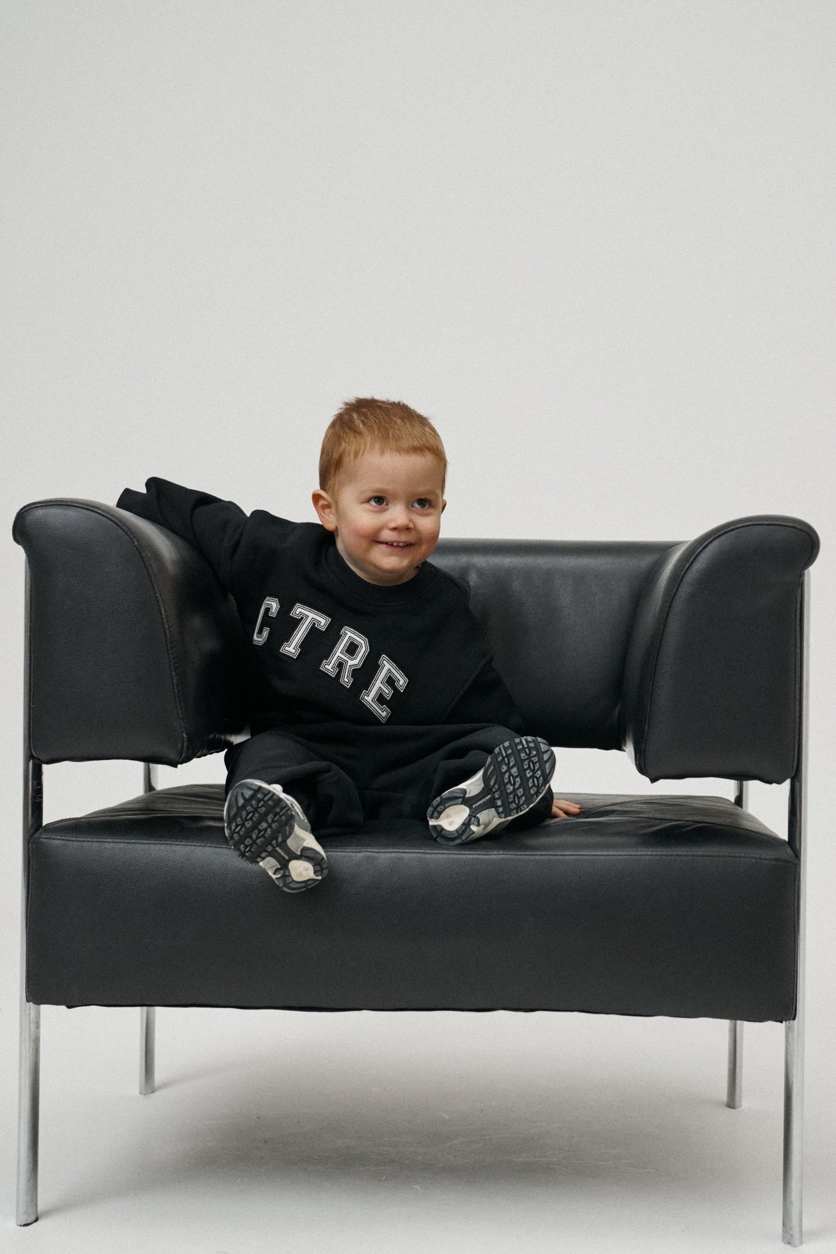 KIDS CTRE SWEATSHIRT - BLACK