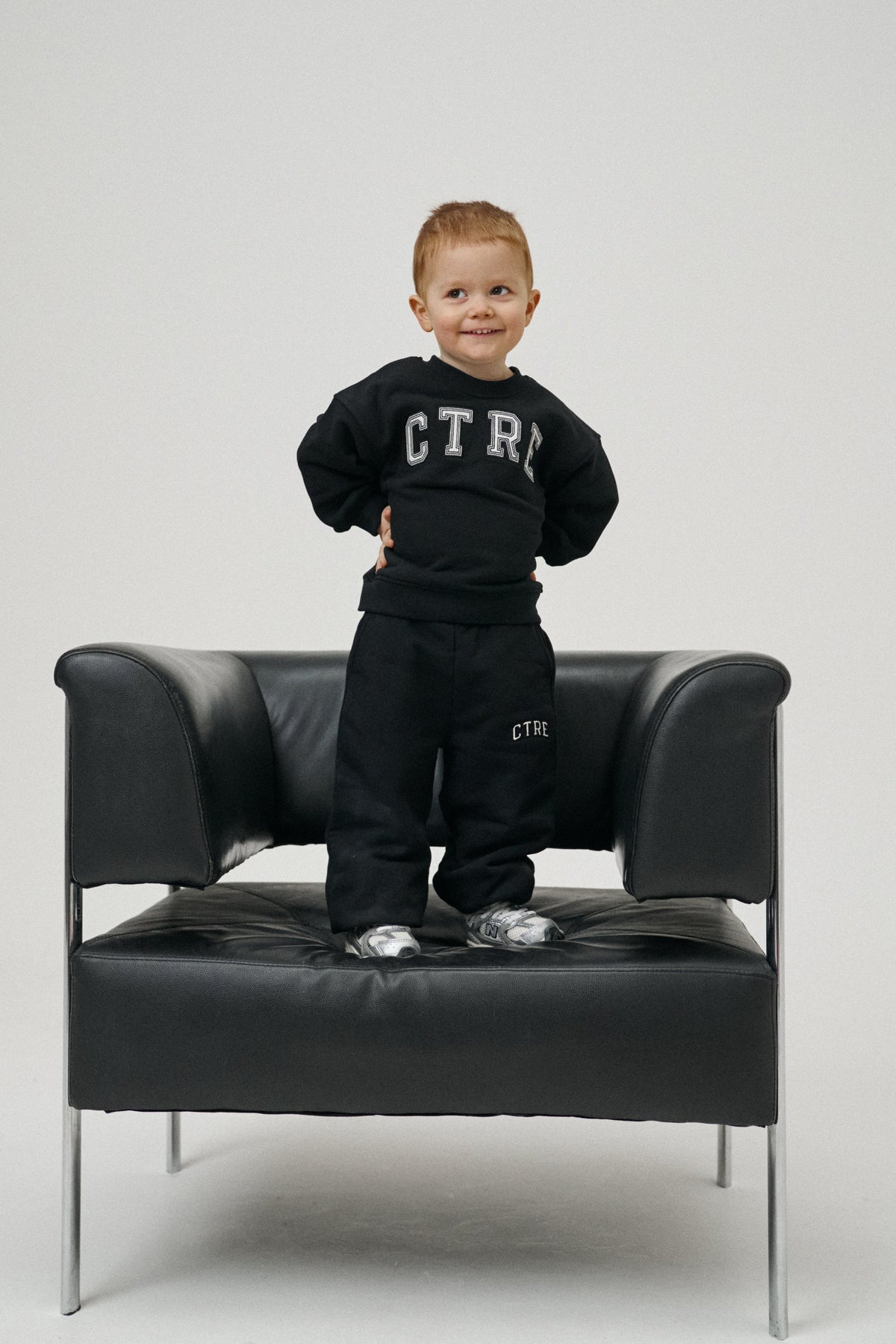 KIDS CTRE SWEATSHIRT - BLACK