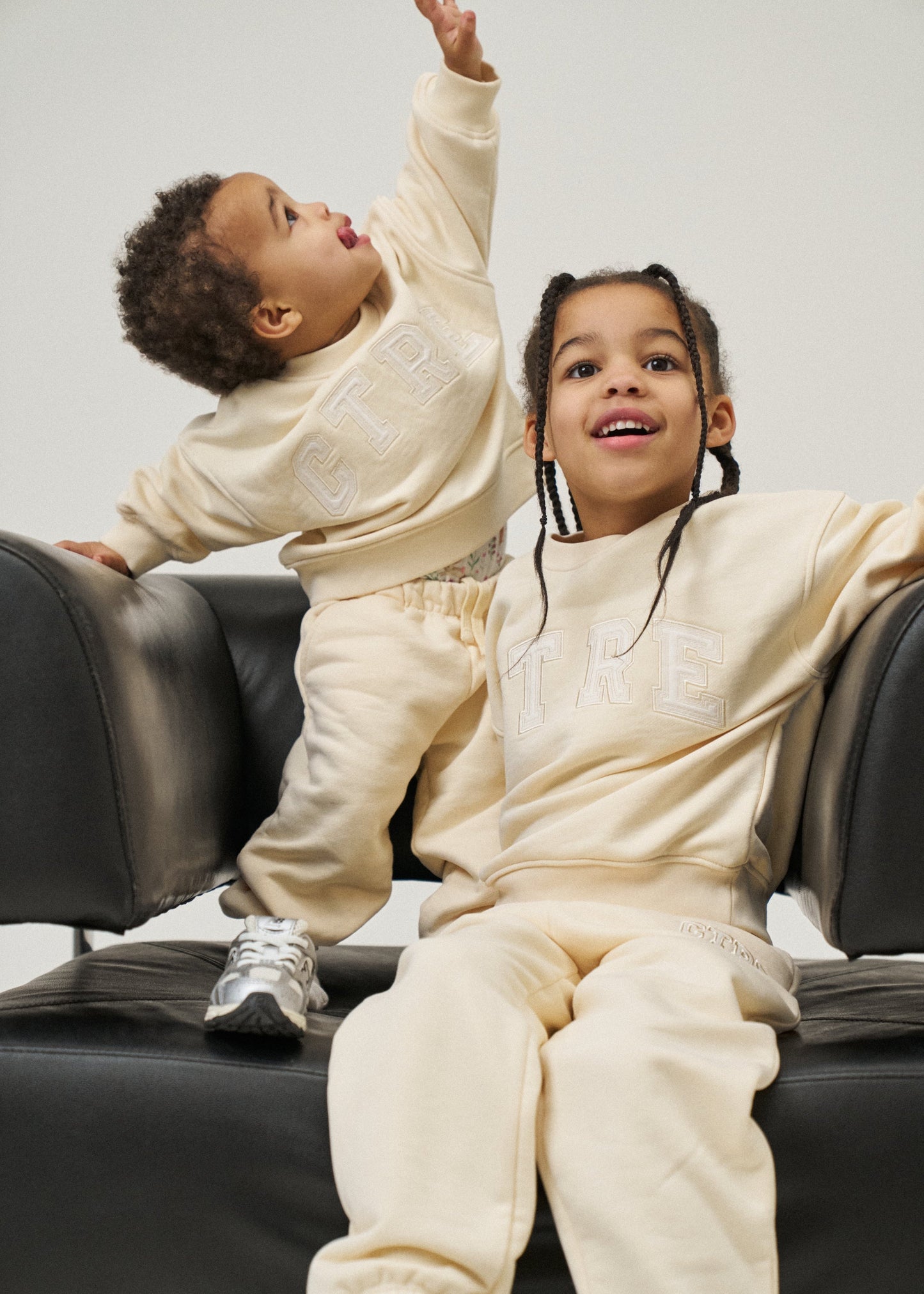 Kids Ctre Sweatshirt Buttermilk