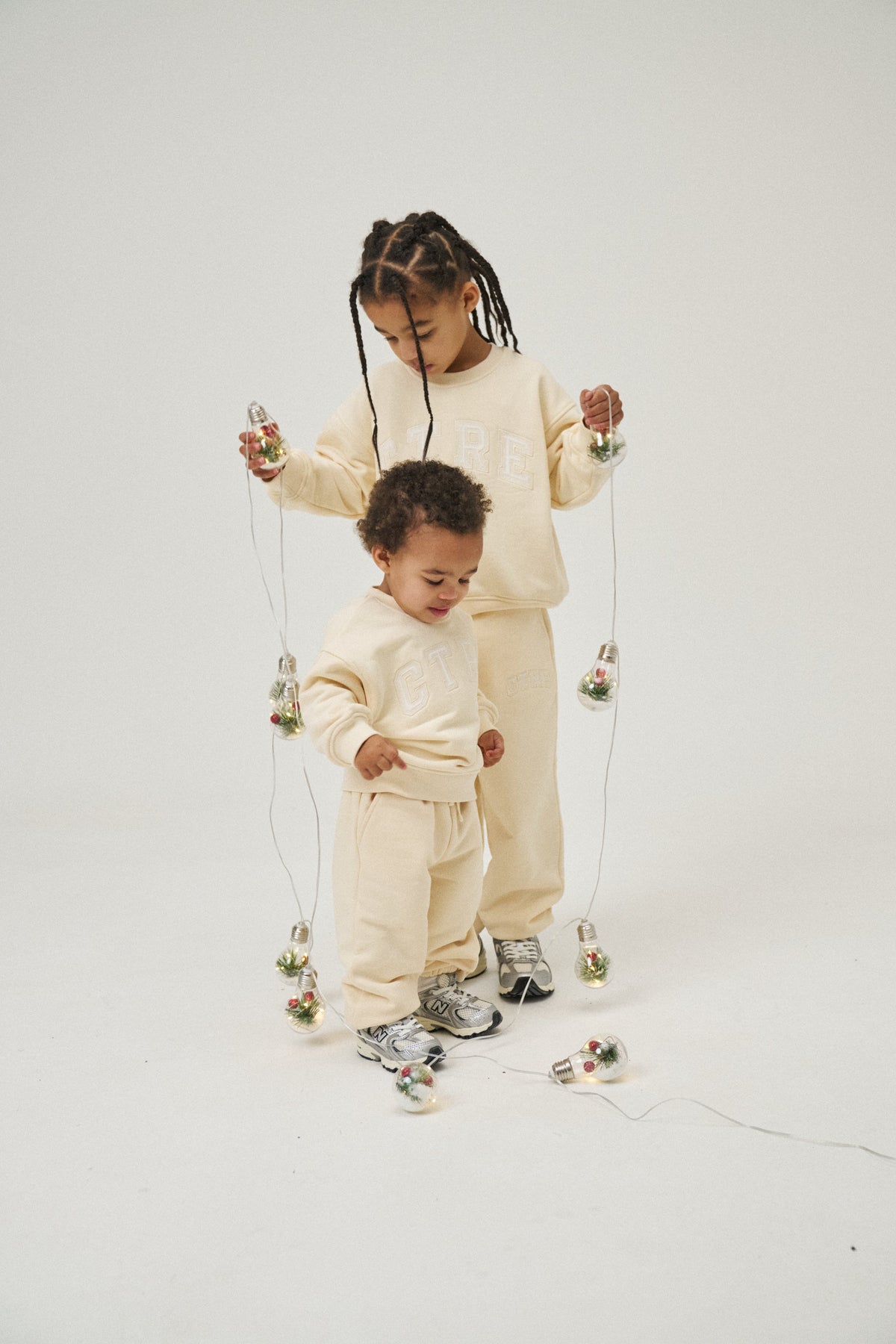 JUNIOR CTRE SWEATSHIRT - BUTTERMILK