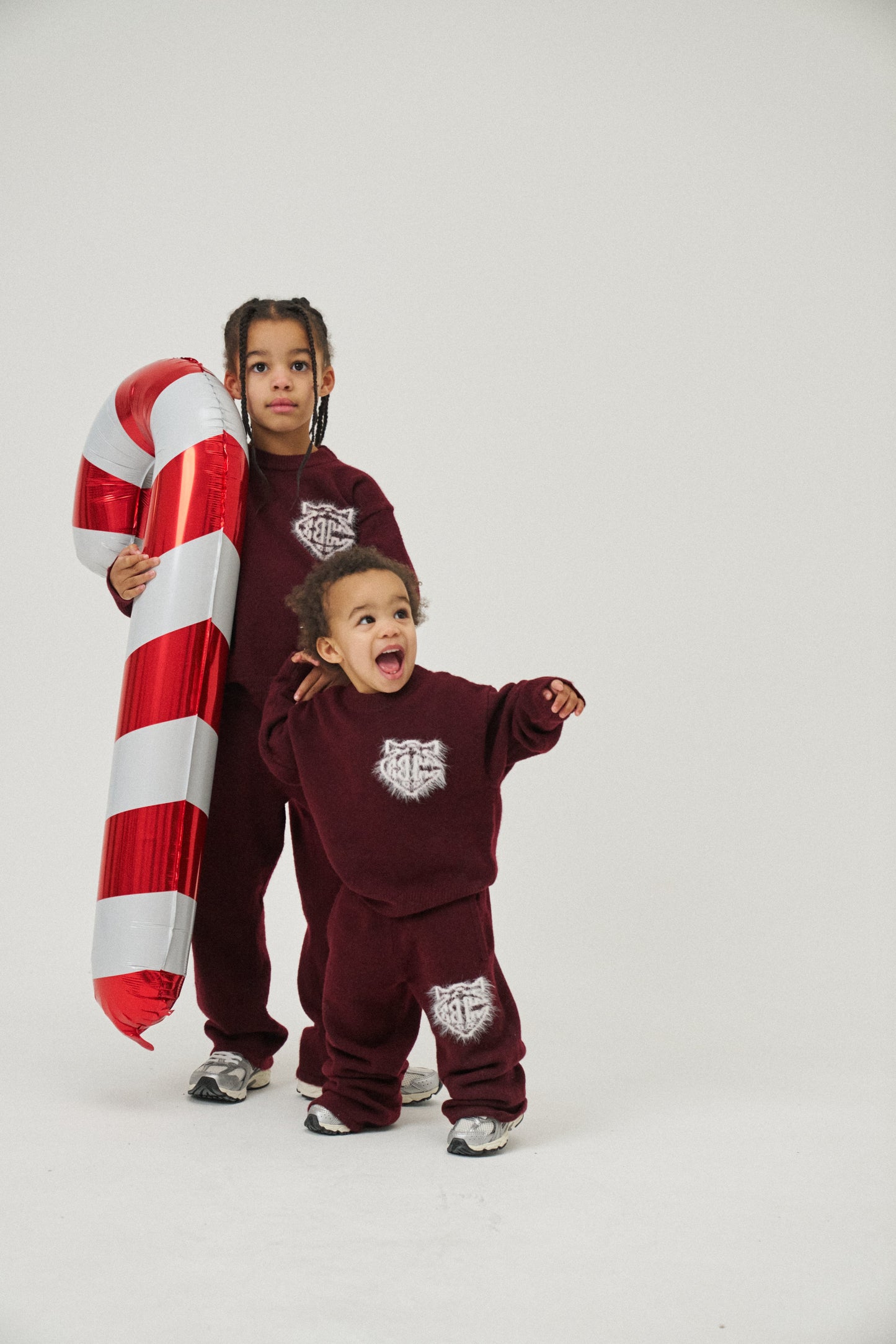 JUNIOR MONOGRAM FLUFFY KNIT CREW - BURGUNDY