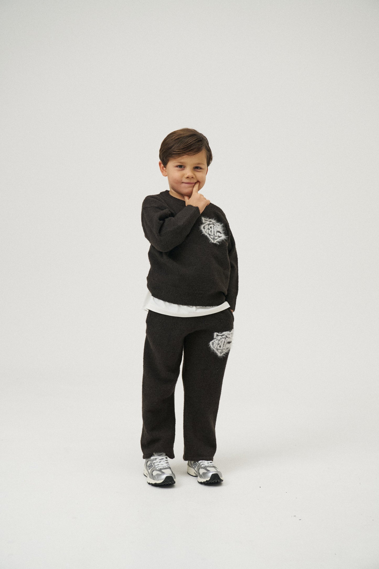 JUNIOR MONOGRAM FLUFFY KNIT CREW - BROWN