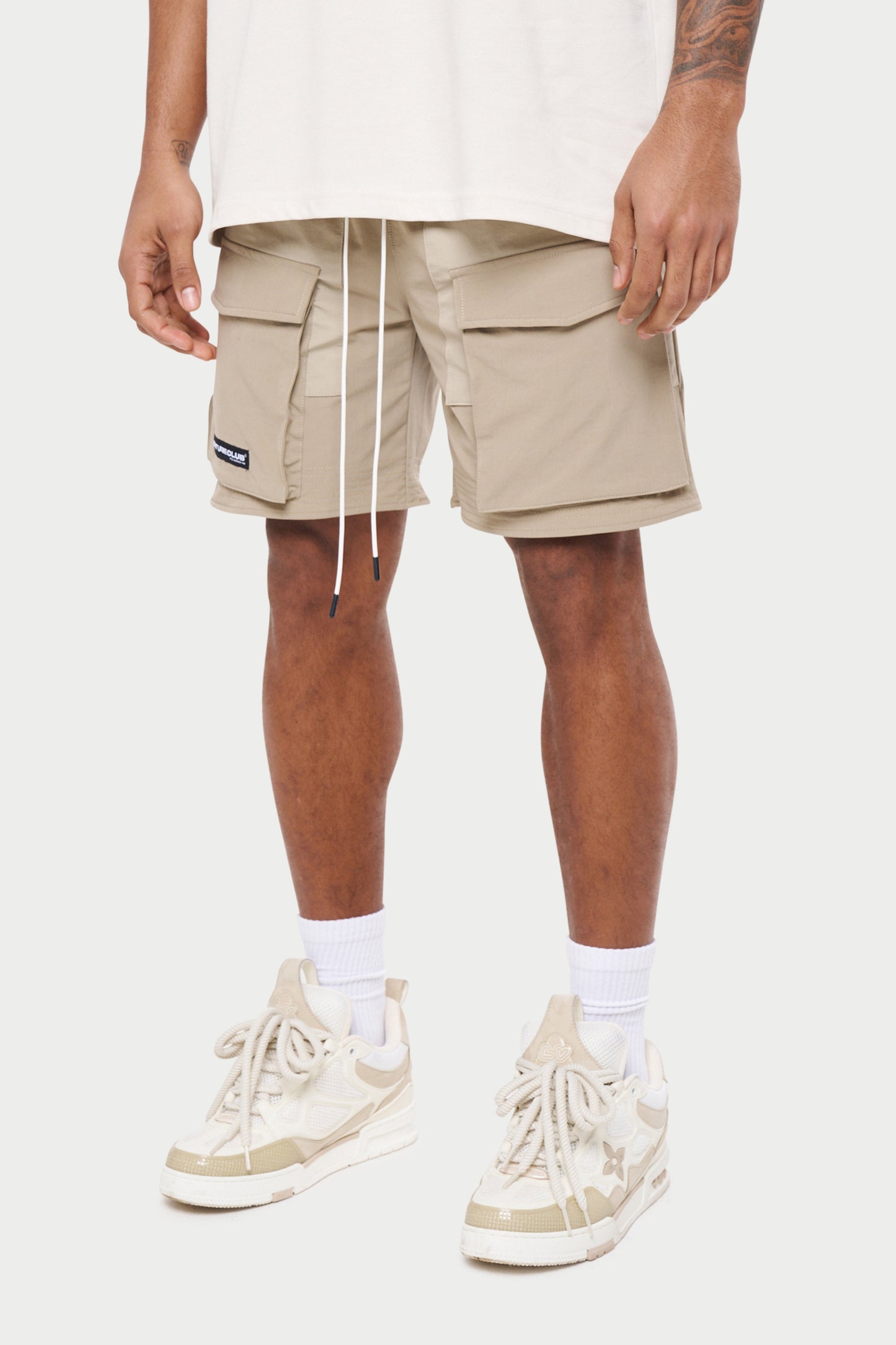 PANELLED CARGO SHORTS - BEIGE