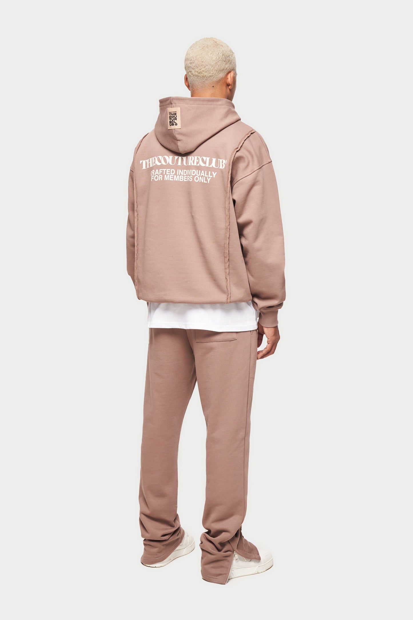 RAW SEAM QUARTER ZIP HOODIE - MOCHA