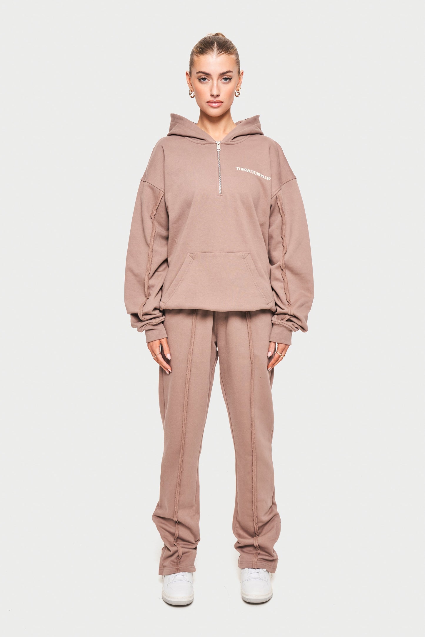 RAW SEAM QUARTER ZIP HOODIE - MOCHA
