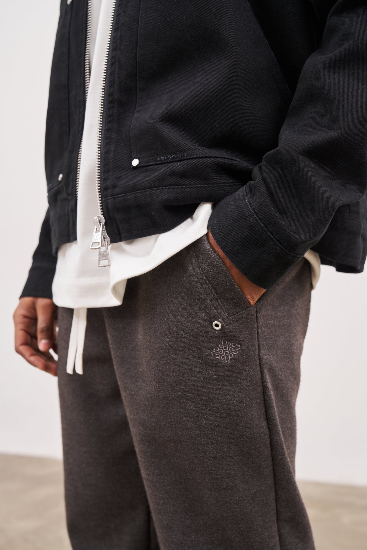 EYELET DETAIL STRAIGHT LEG JOGGER - CHARCOAL
