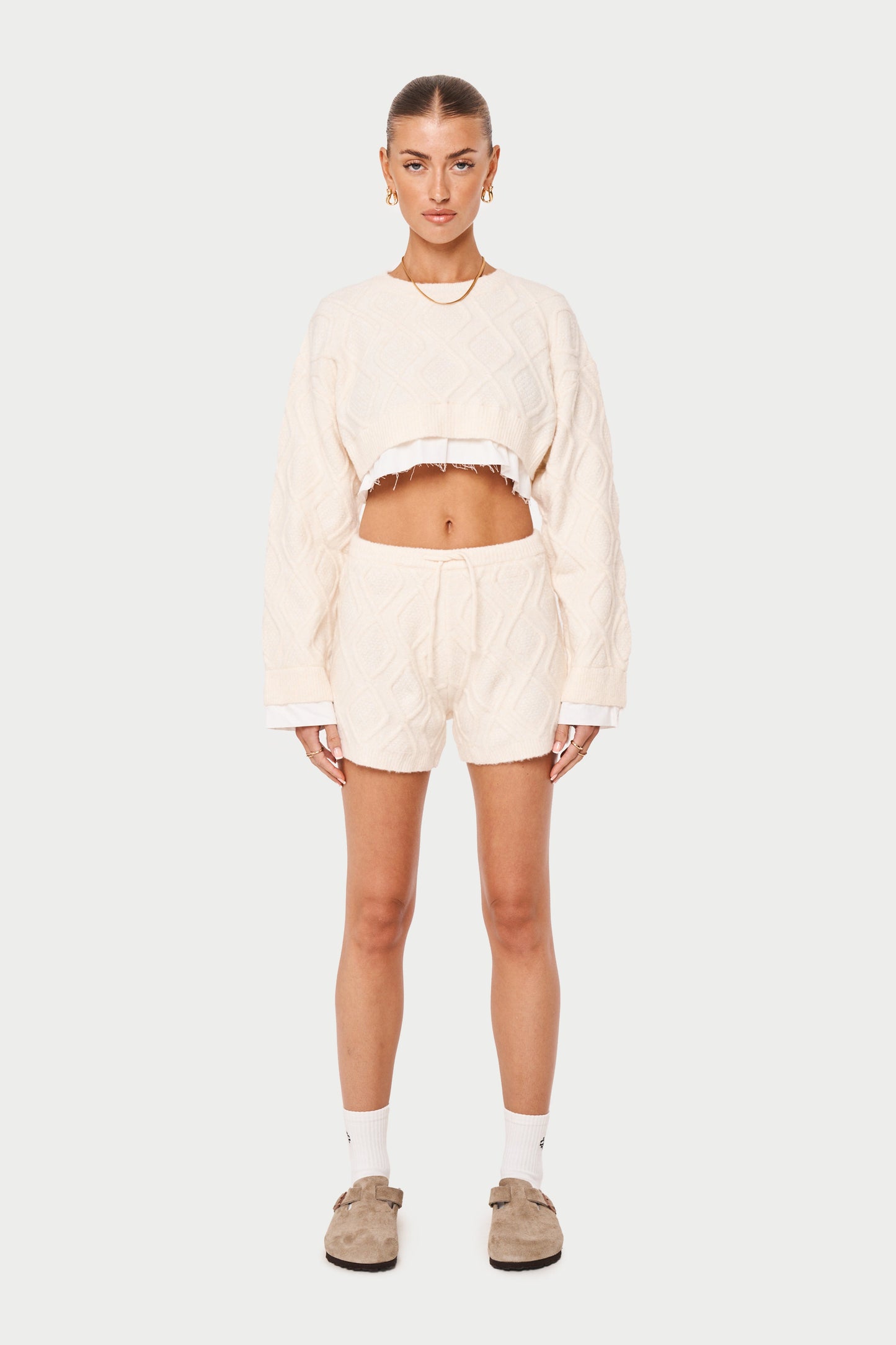 CABLE KNITTED SHORTS - OFF WHITE