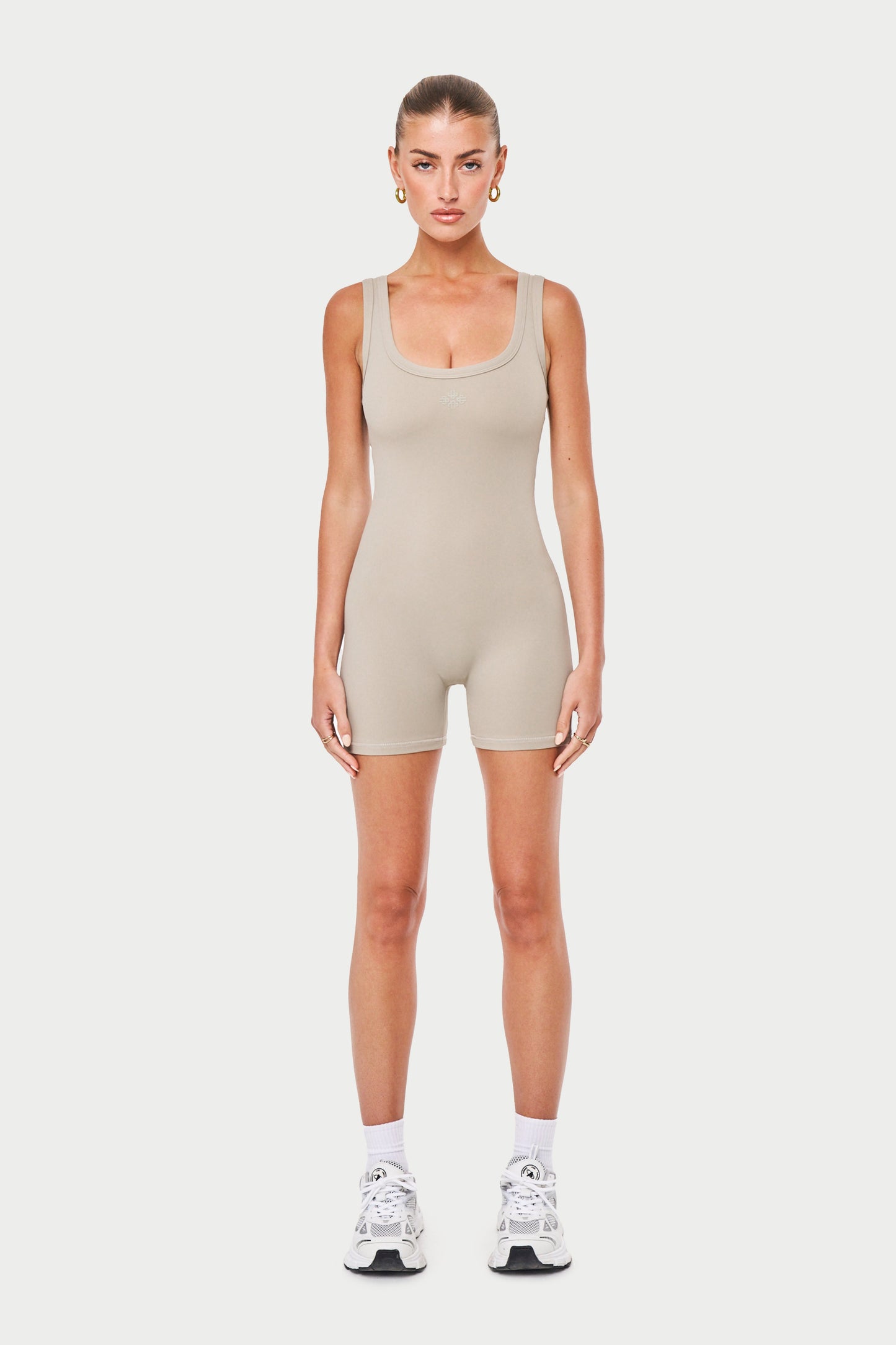 SCULPTING STRETCH EMBLEM UNITARD - BEIGE