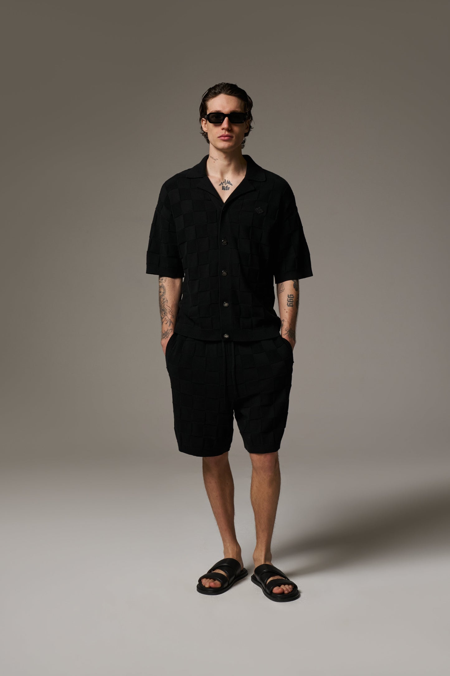 CHECKERBOARD KNITTED SHIRT - BLACK