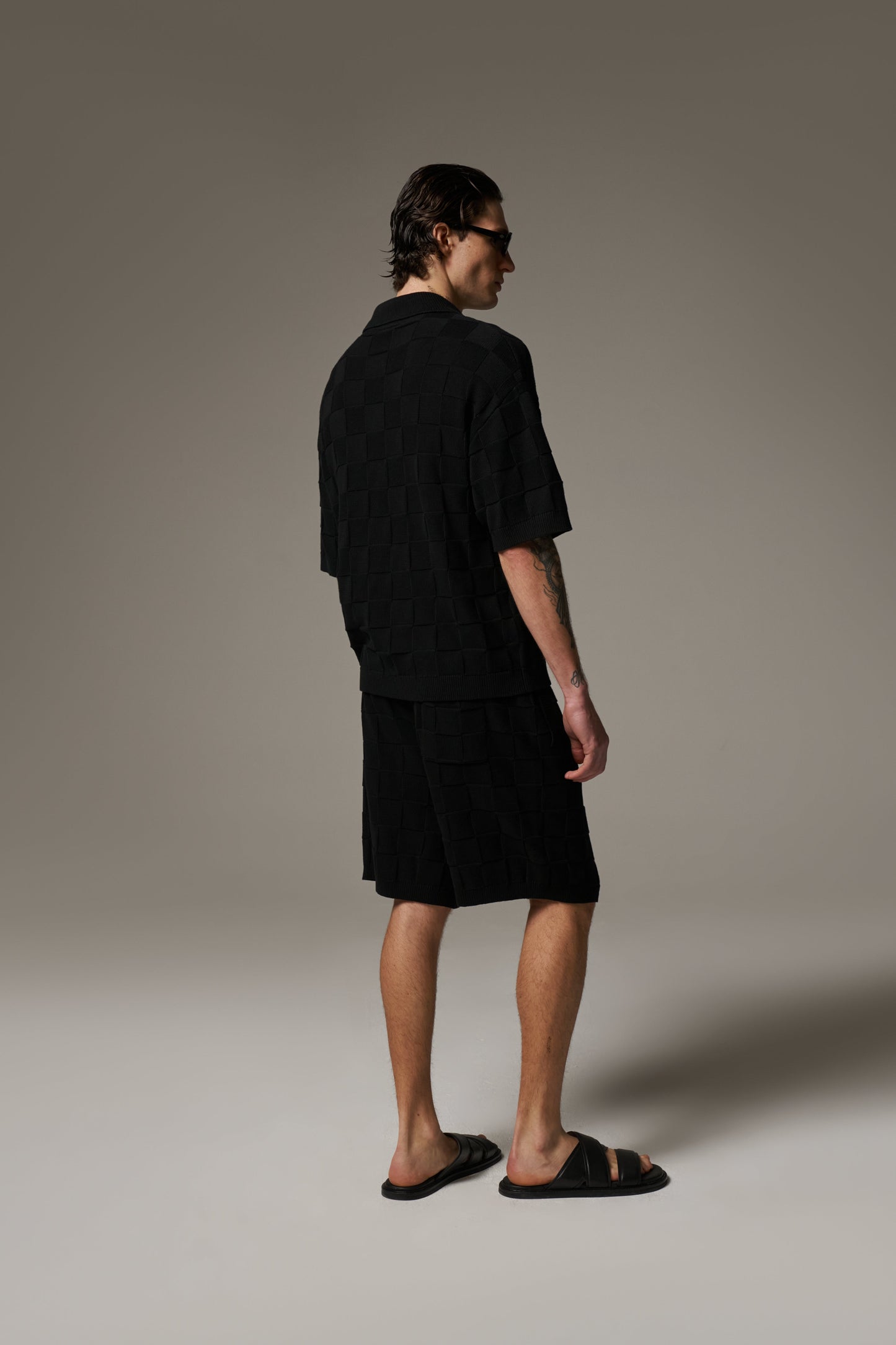 CHECKERBOARD KNITTED SHIRT - BLACK