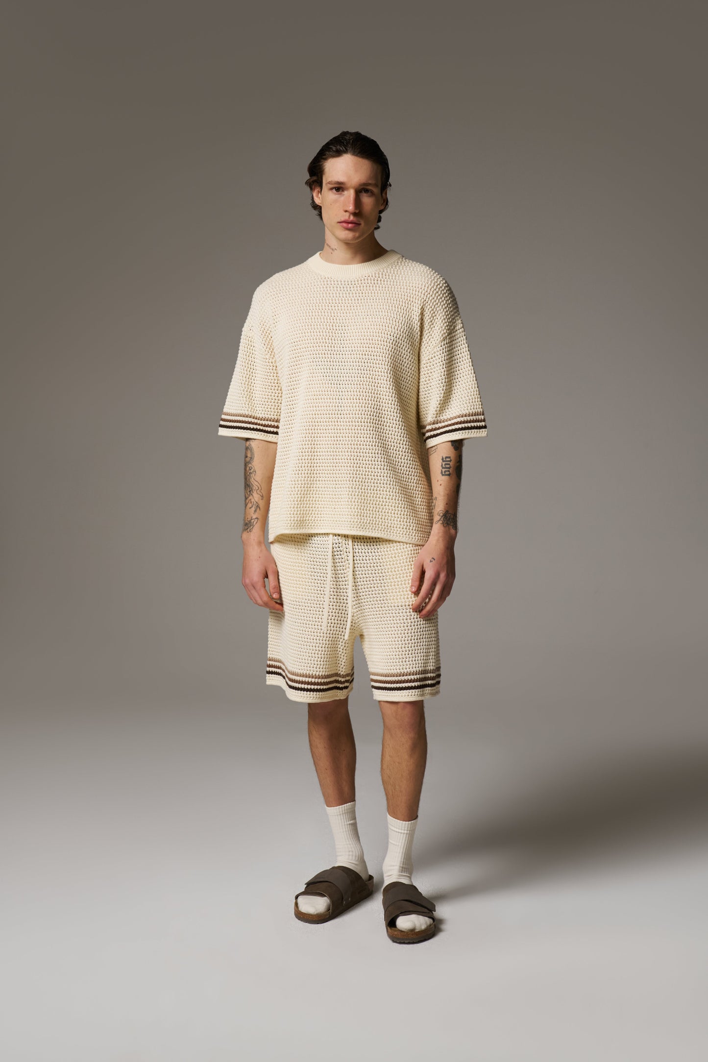 STRIPE CROCHET KNIT SHORTS - OFF WHITE
