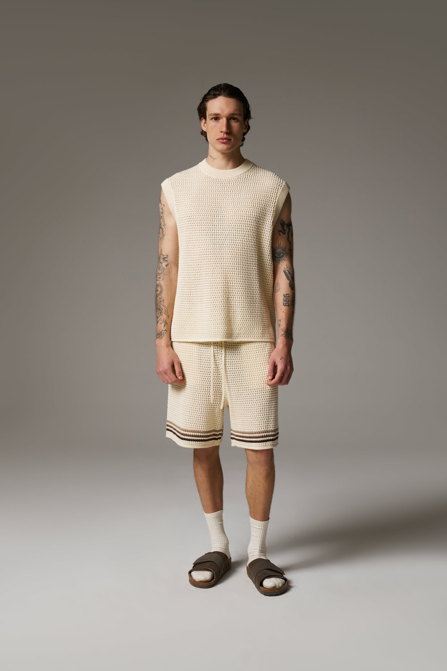 STRIPE CROCHET KNIT SHORTS - OFF WHITE