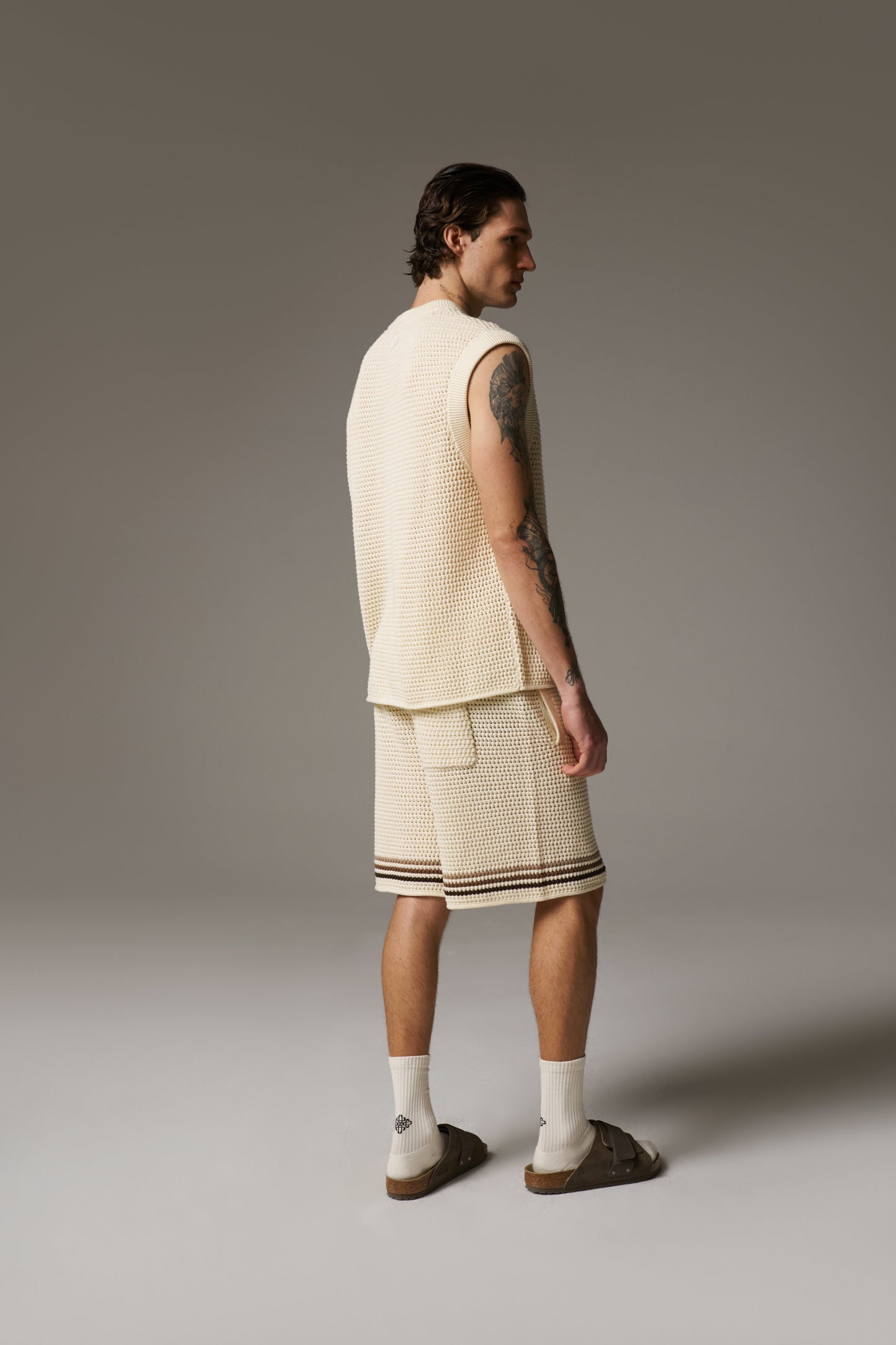 STRIPE CROCHET KNIT SHORTS - OFF WHITE