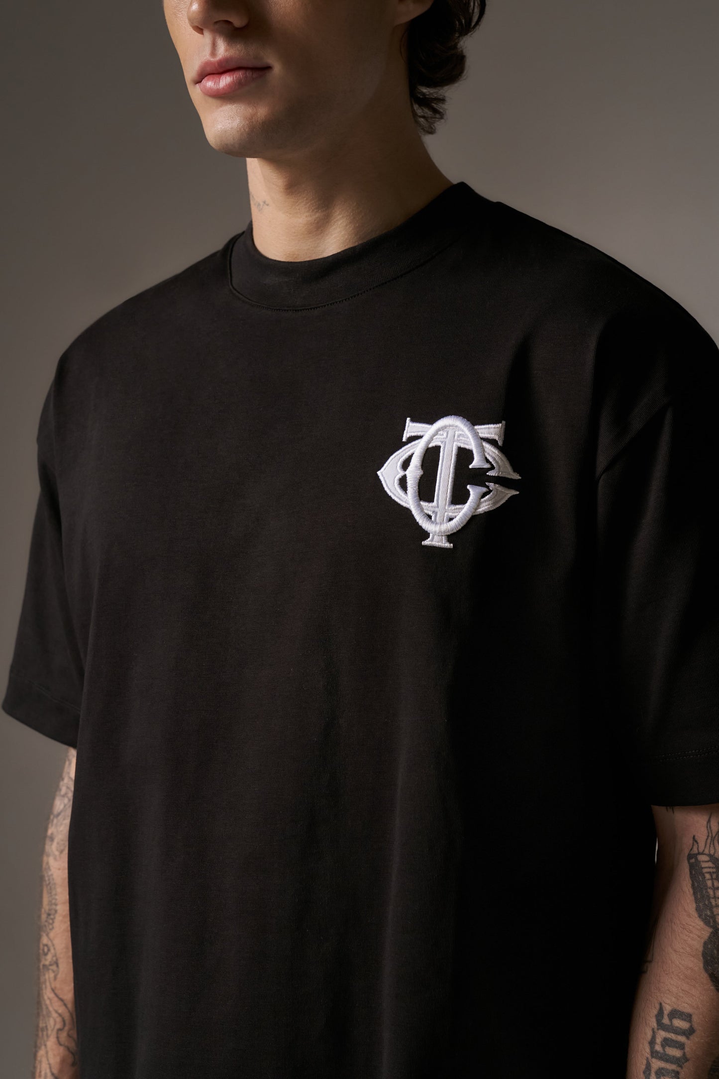 MONOGRAM T-SHIRT - BLACK
