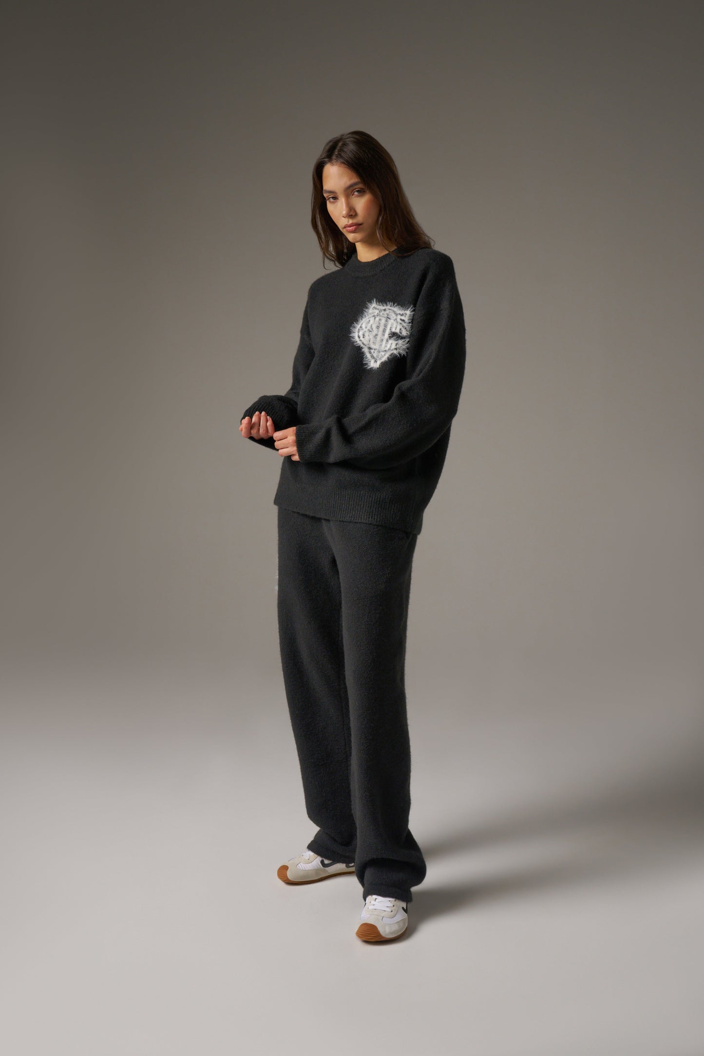 MONOGRAM FLUFFY KNIT JOGGERS - BLACK
