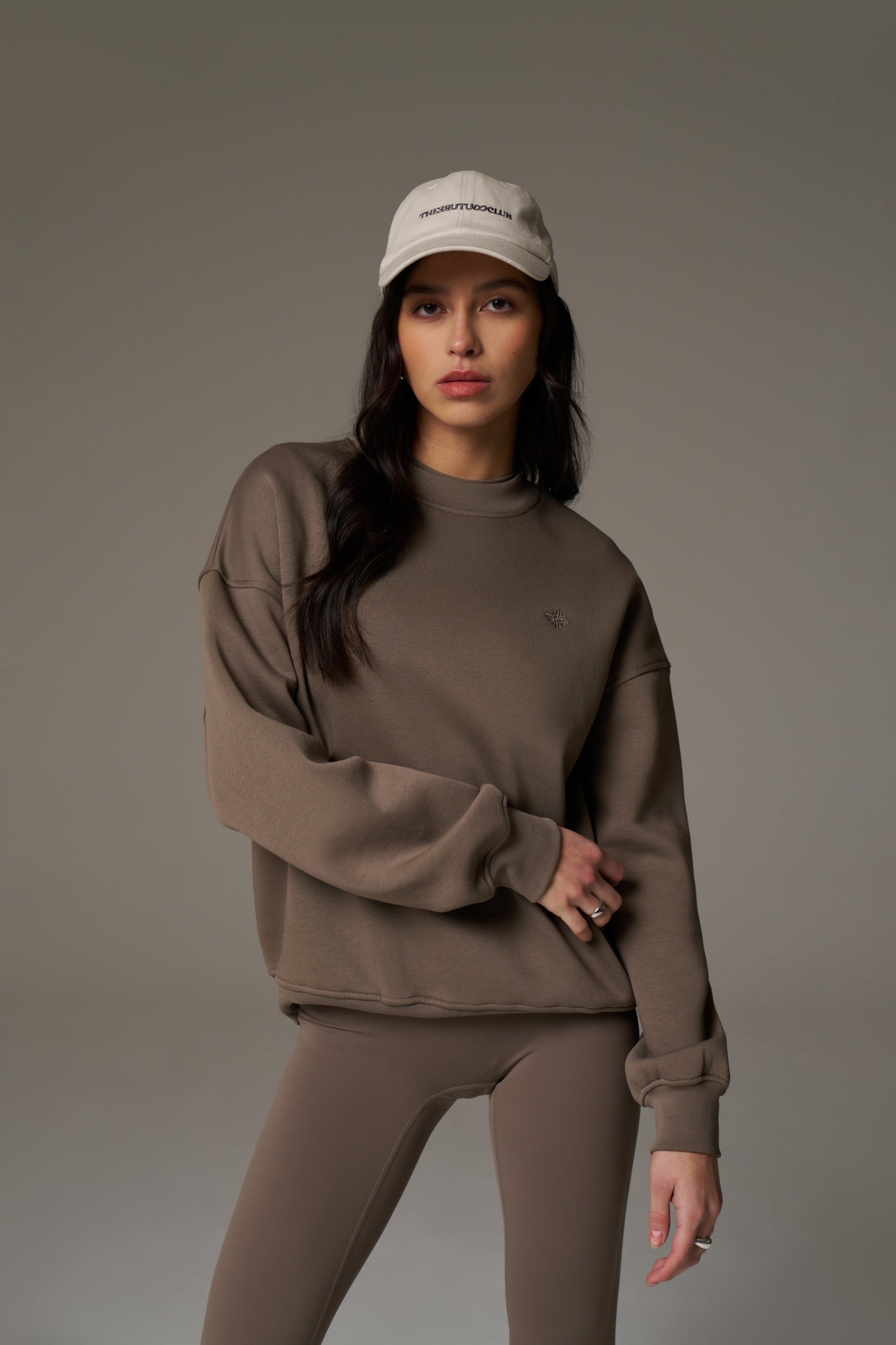 EMBLEM EMBROIDERED SWEATSHIRT - COCOA