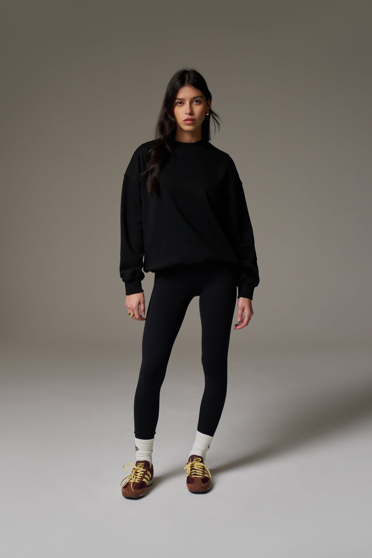 EMBLEM EMBROIDERED SWEATSHIRT - BLACK