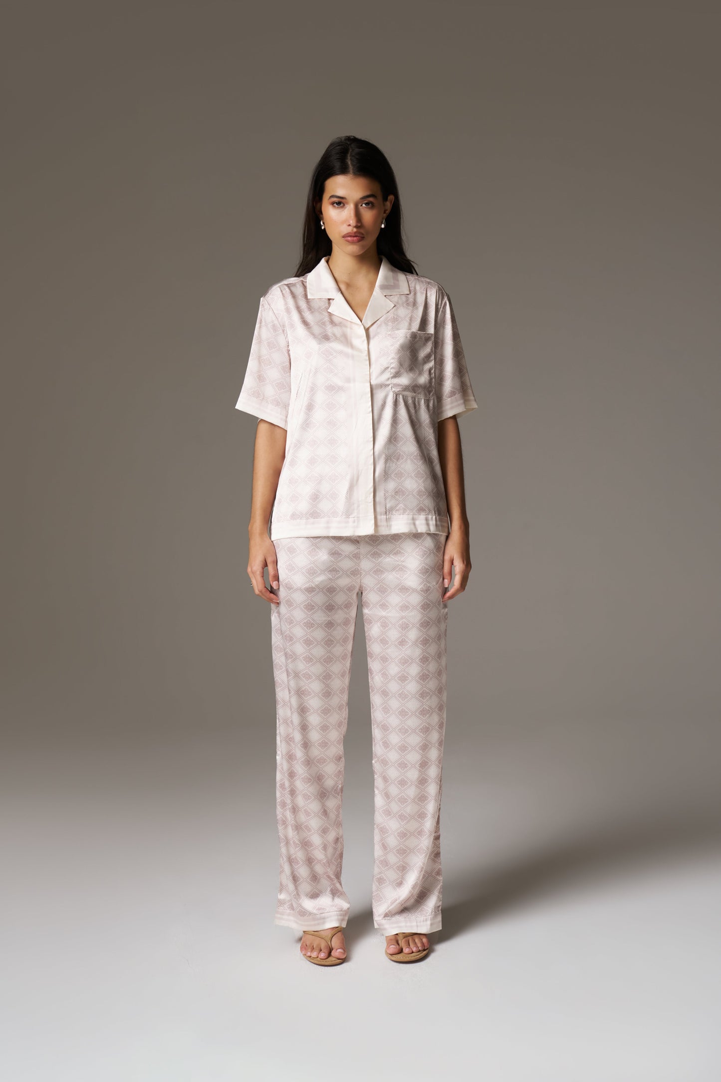 EMBLEM PRINT WIDE LEG TROUSERS - BEIGE