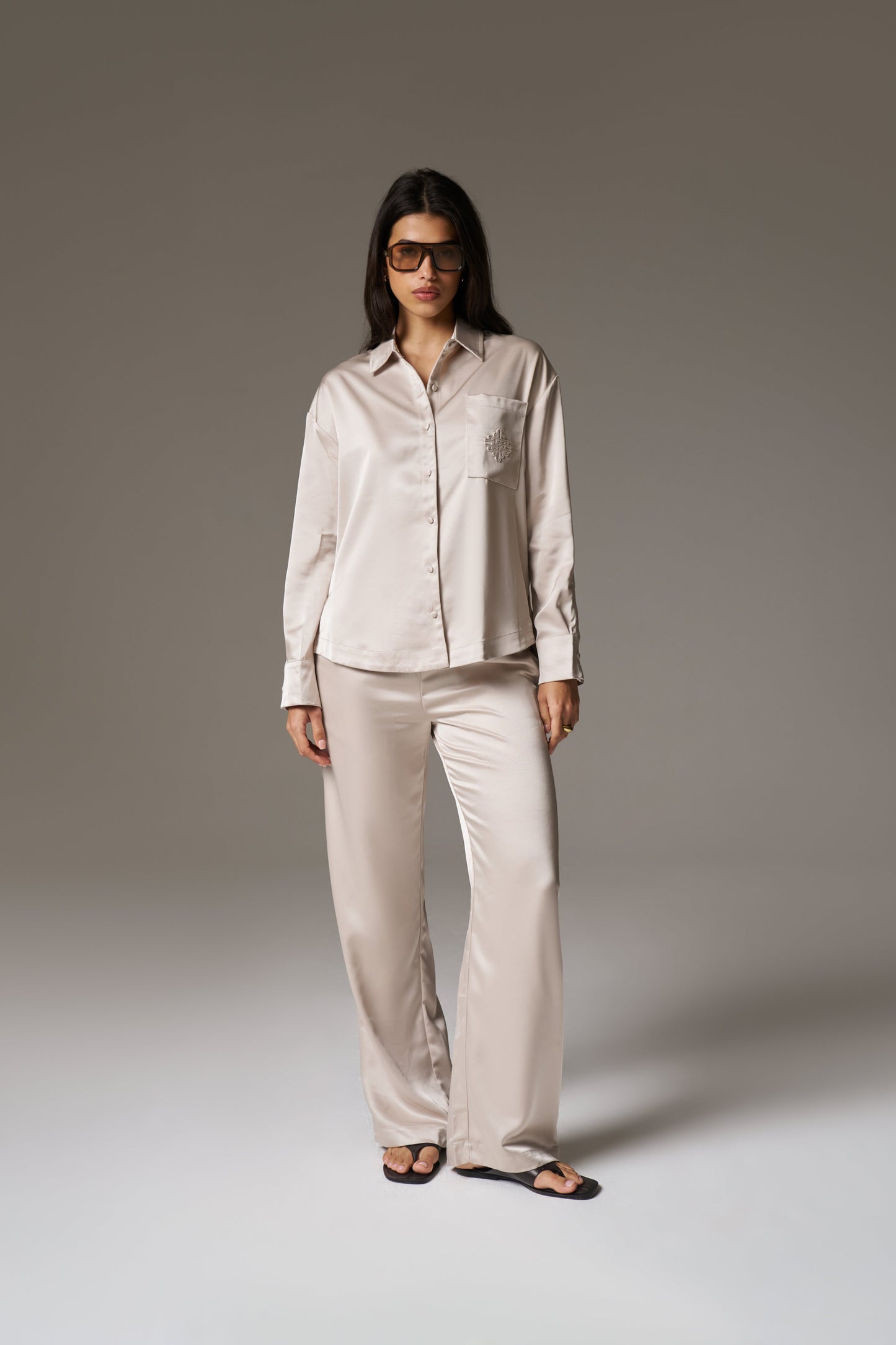 SATIN EMBLEM TROUSERS - BEIGE