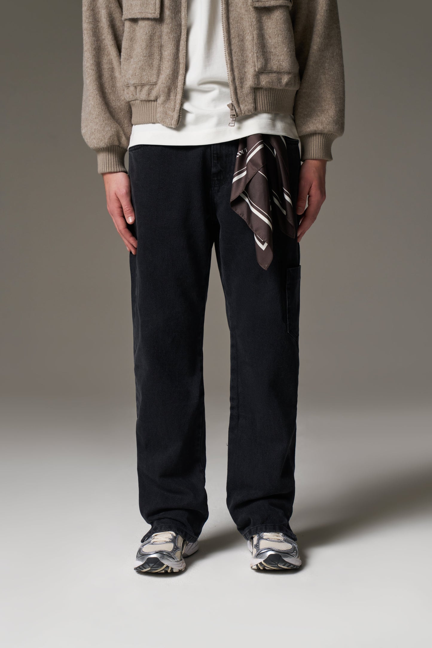 MULTI POCKET WASHED JEAN - BLACK WASH