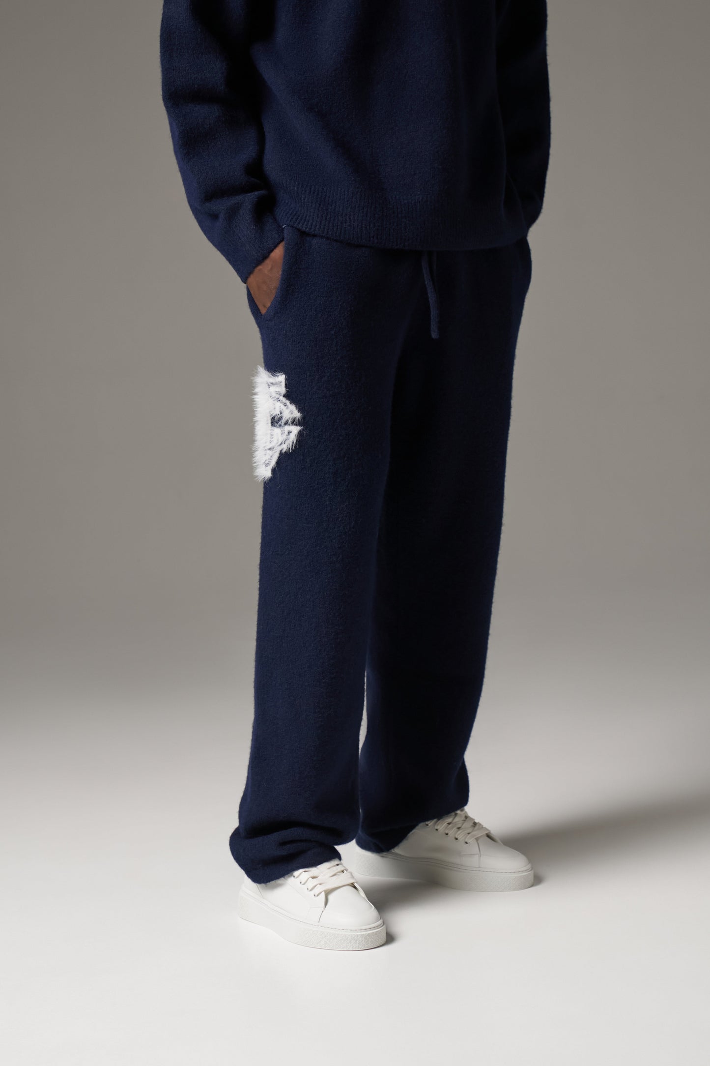 MONOGRAM FLUFFY KNIT JOGGERS - NAVY