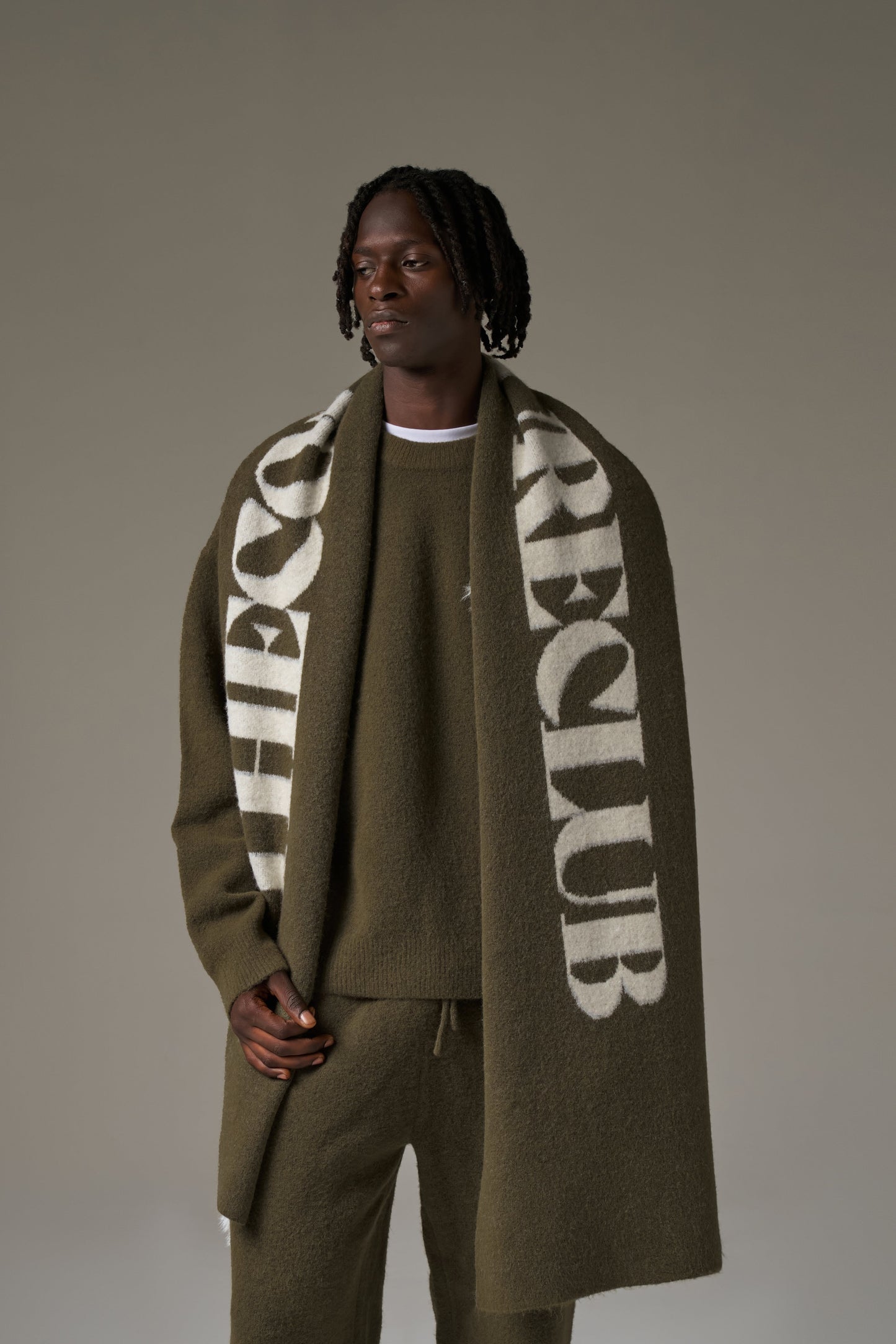 COPYRIGHT KNIT SCARF - KHAKI