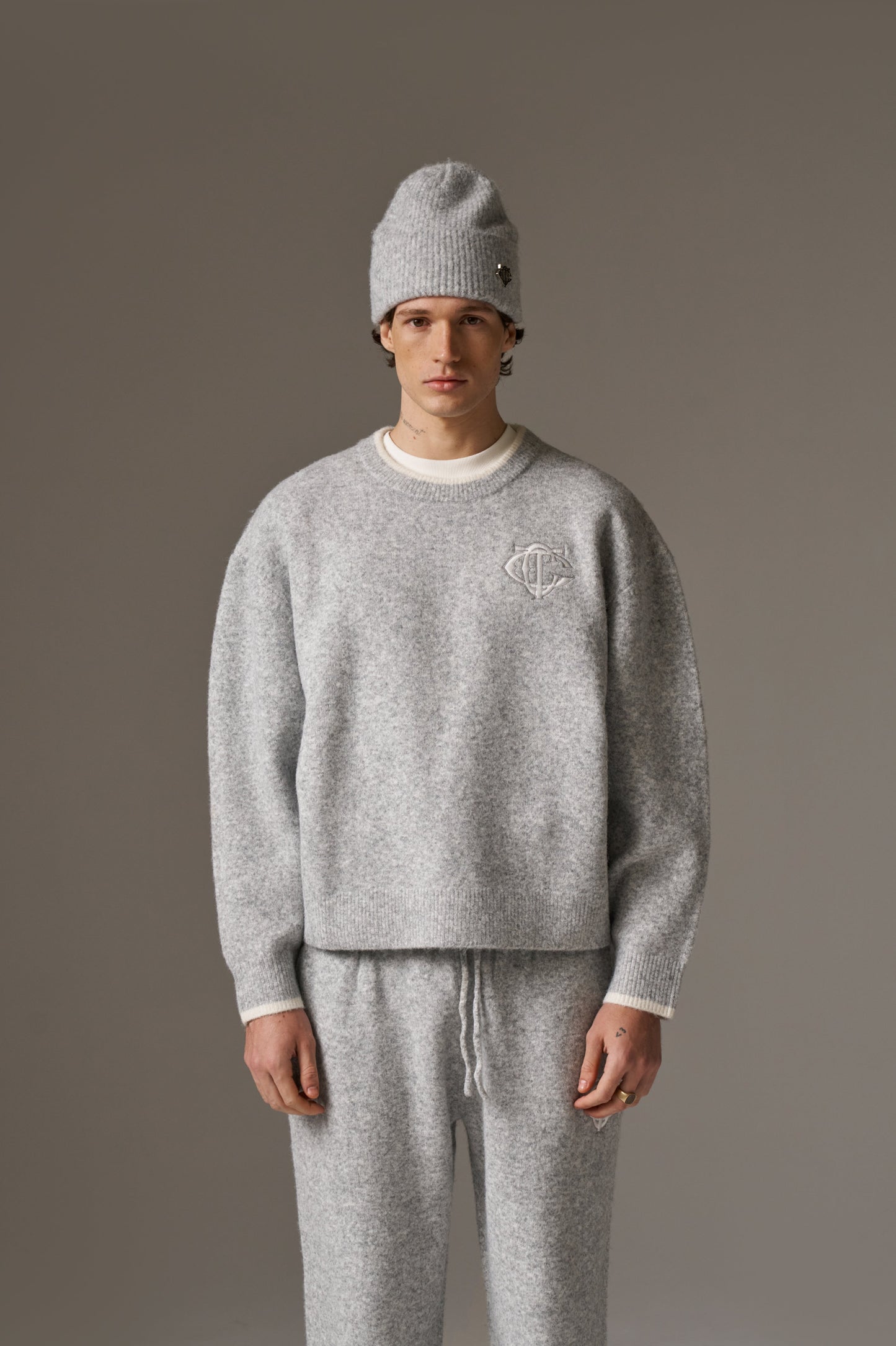 MONOGRAM KNITTED CREW - GREY