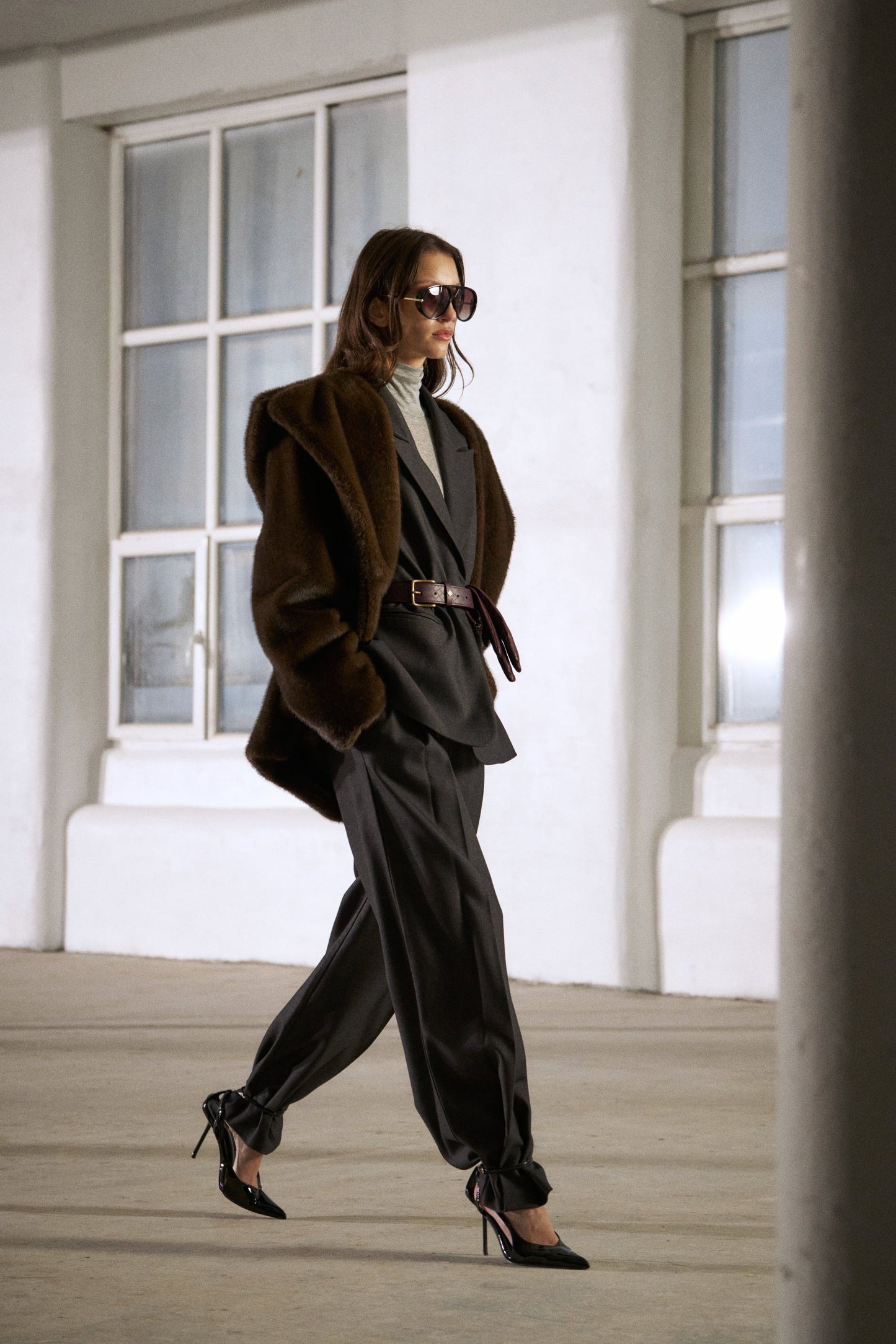 BELTED FAUX FUR HOODED COAT - CHOCOLATE