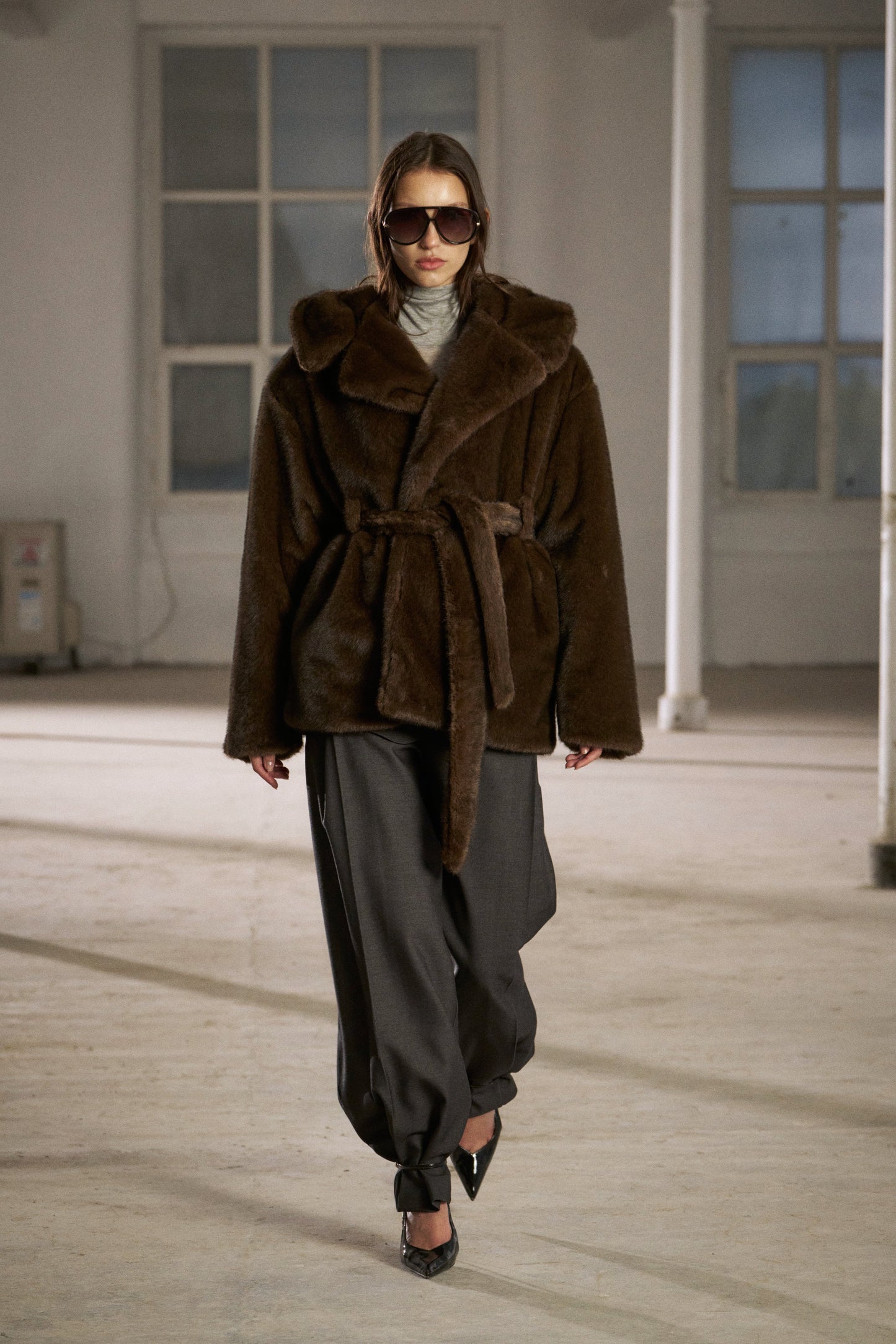 BELTED FAUX FUR HOODED COAT - CHOCOLATE