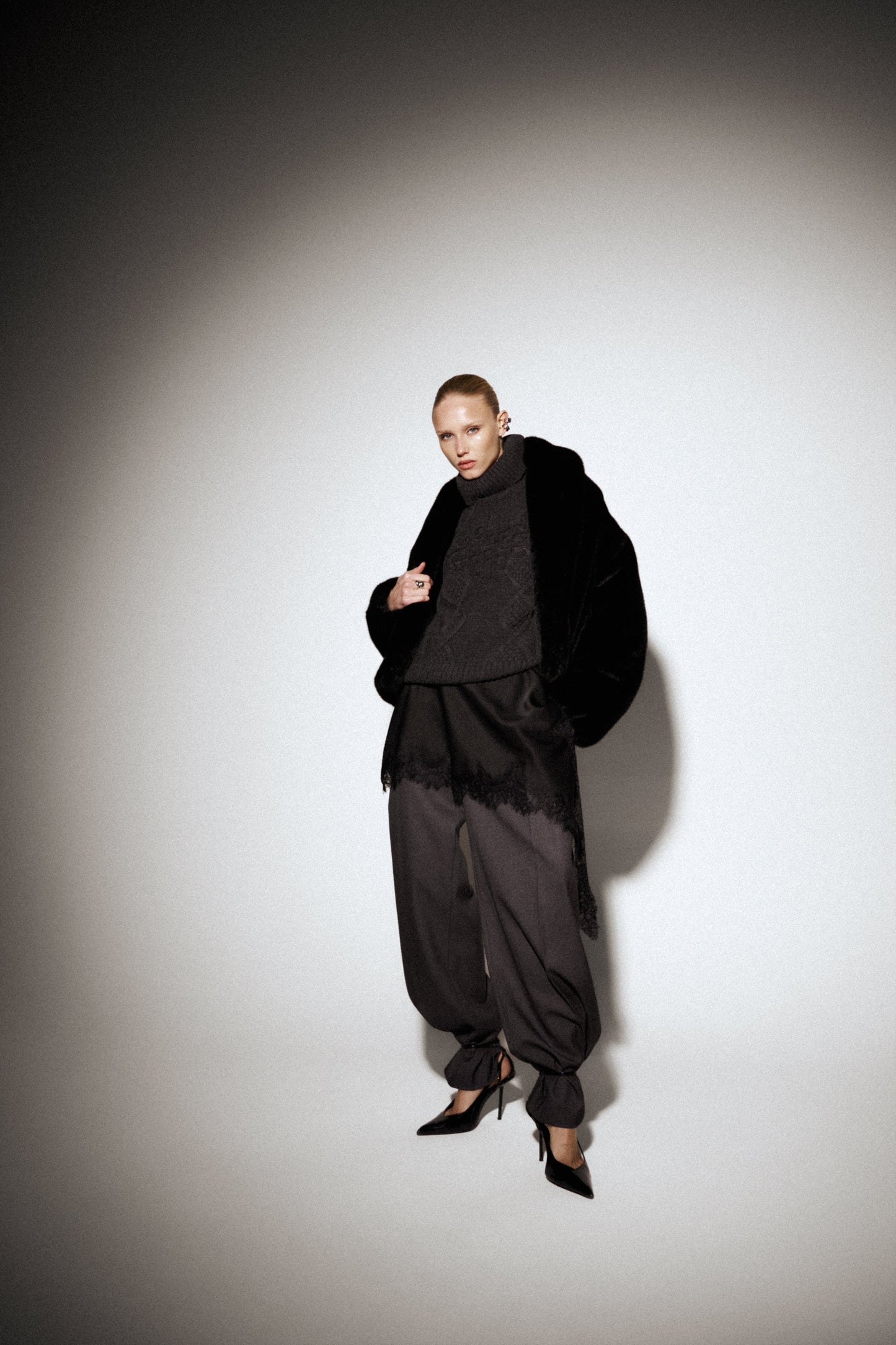 ROLL NECK EMBLEM JUMPER - CHARCOAL