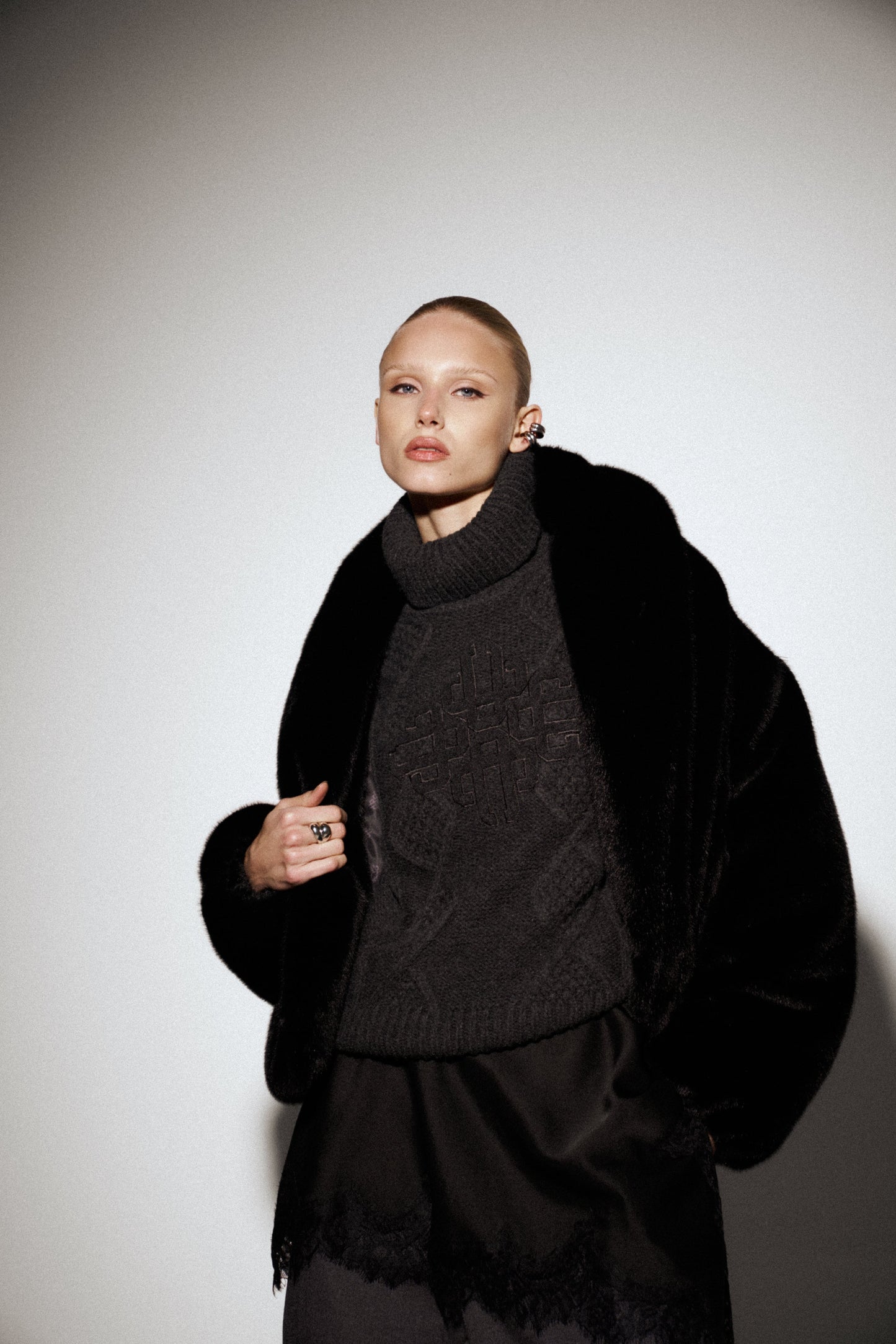 ROLL NECK EMBLEM JUMPER - CHARCOAL