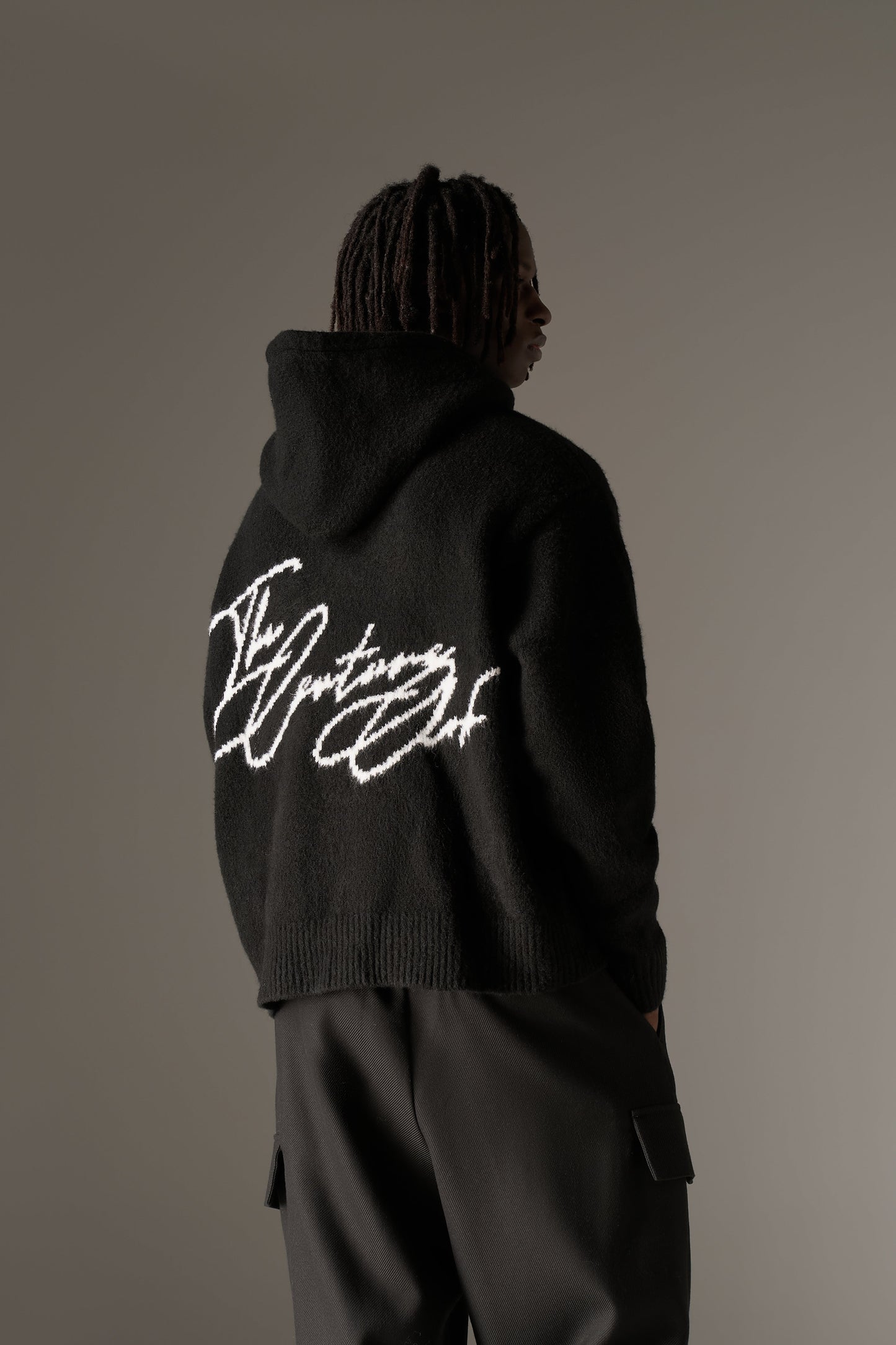SCRIPT LOGO GRAPHIC KNITTED HOODIE - BLACK