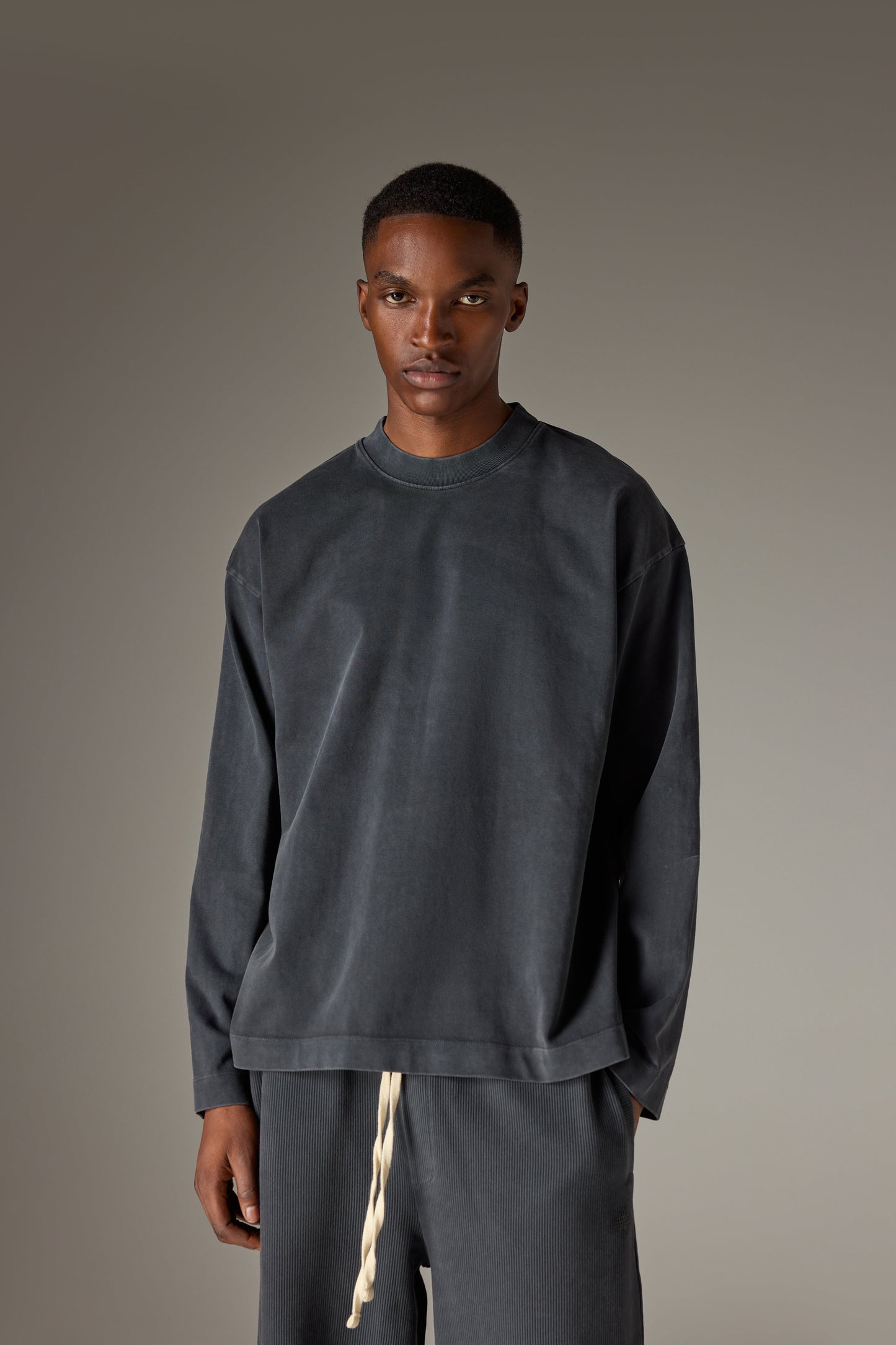 WASHED LONG SLEEVE T-SHIRT - WASHED BLACK