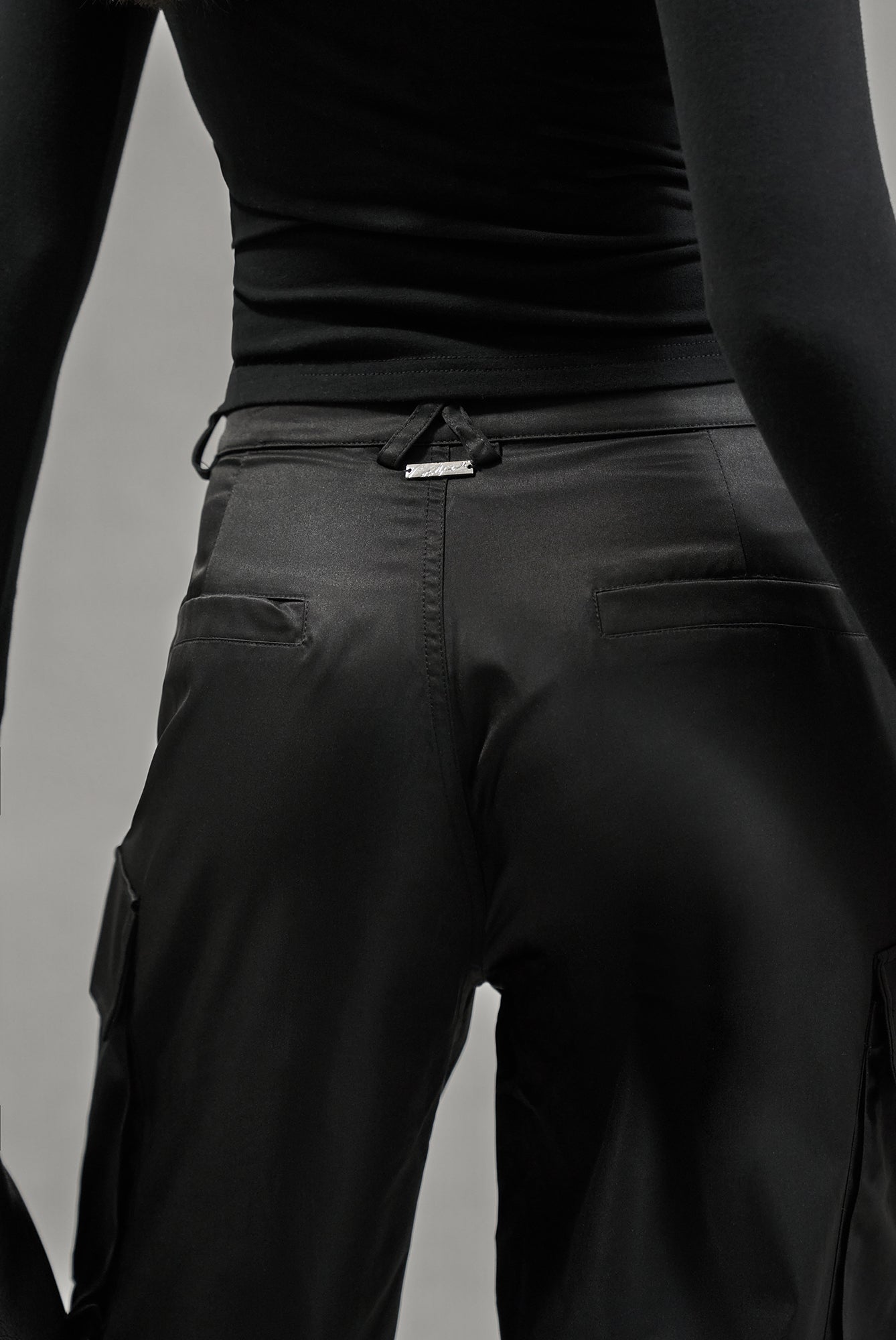 OVERSIZED TIE HEM CARGO PANTS - BLACK