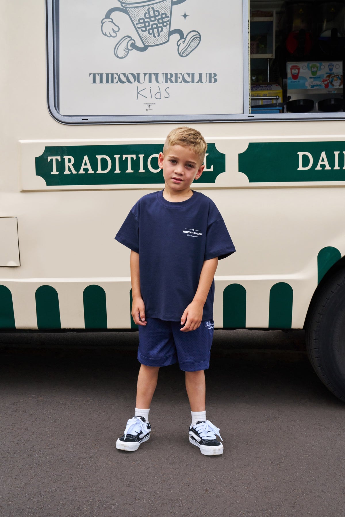 KIDS COPYRIGHT MULTI GRAPHIC T-SHIRT - NAVY