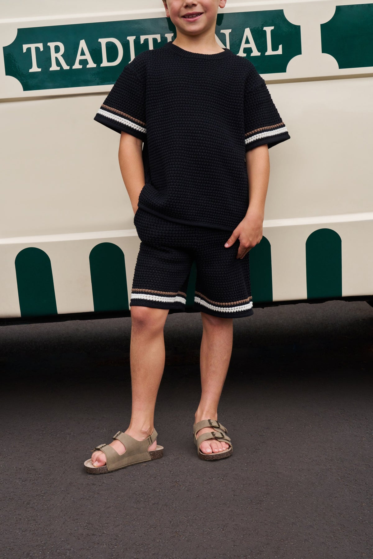 JUNIOR STRIPE CROCHET KNIT SHORTS - BLACK